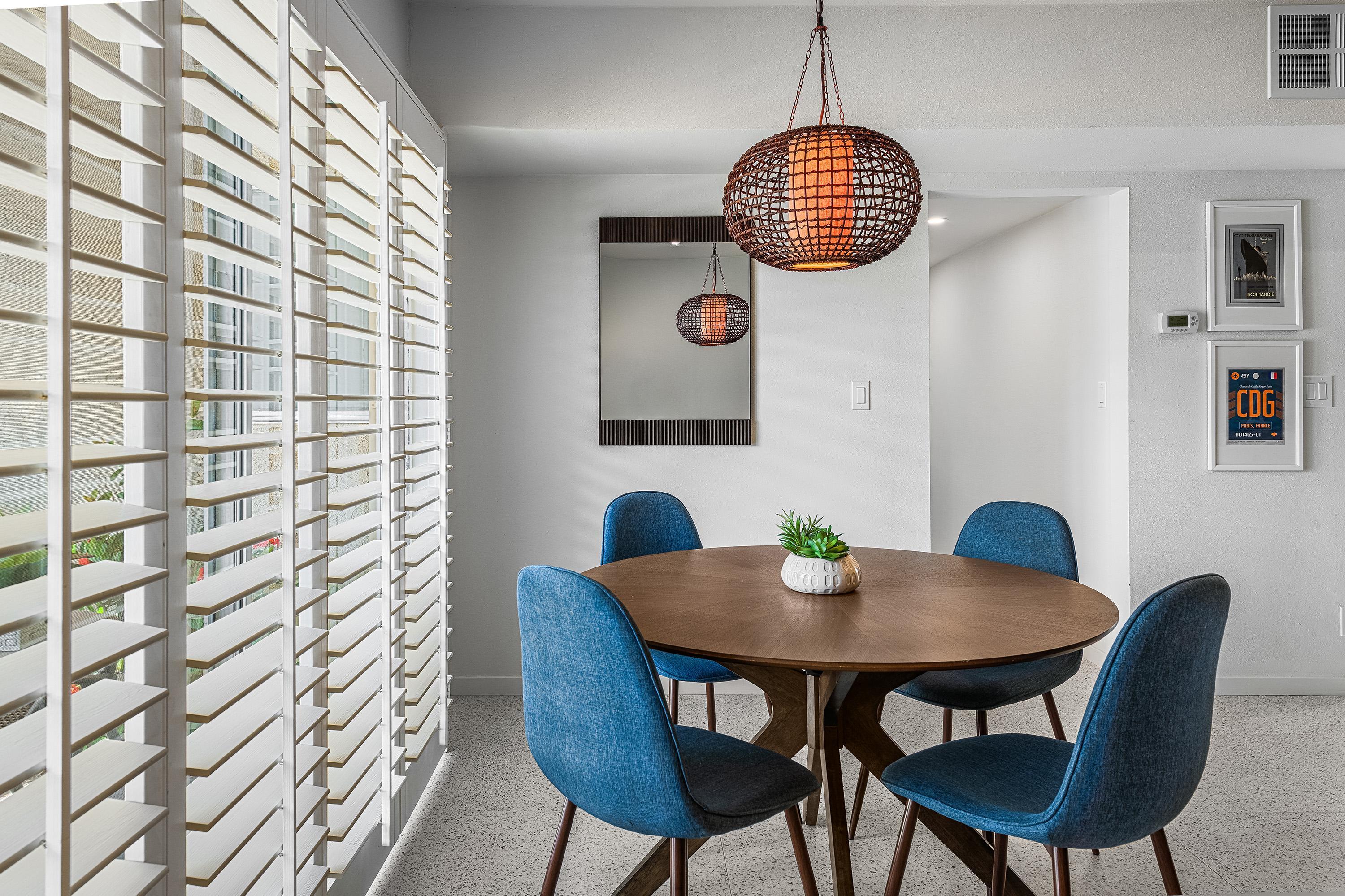 290 S San Jacinto DR Unit: 1