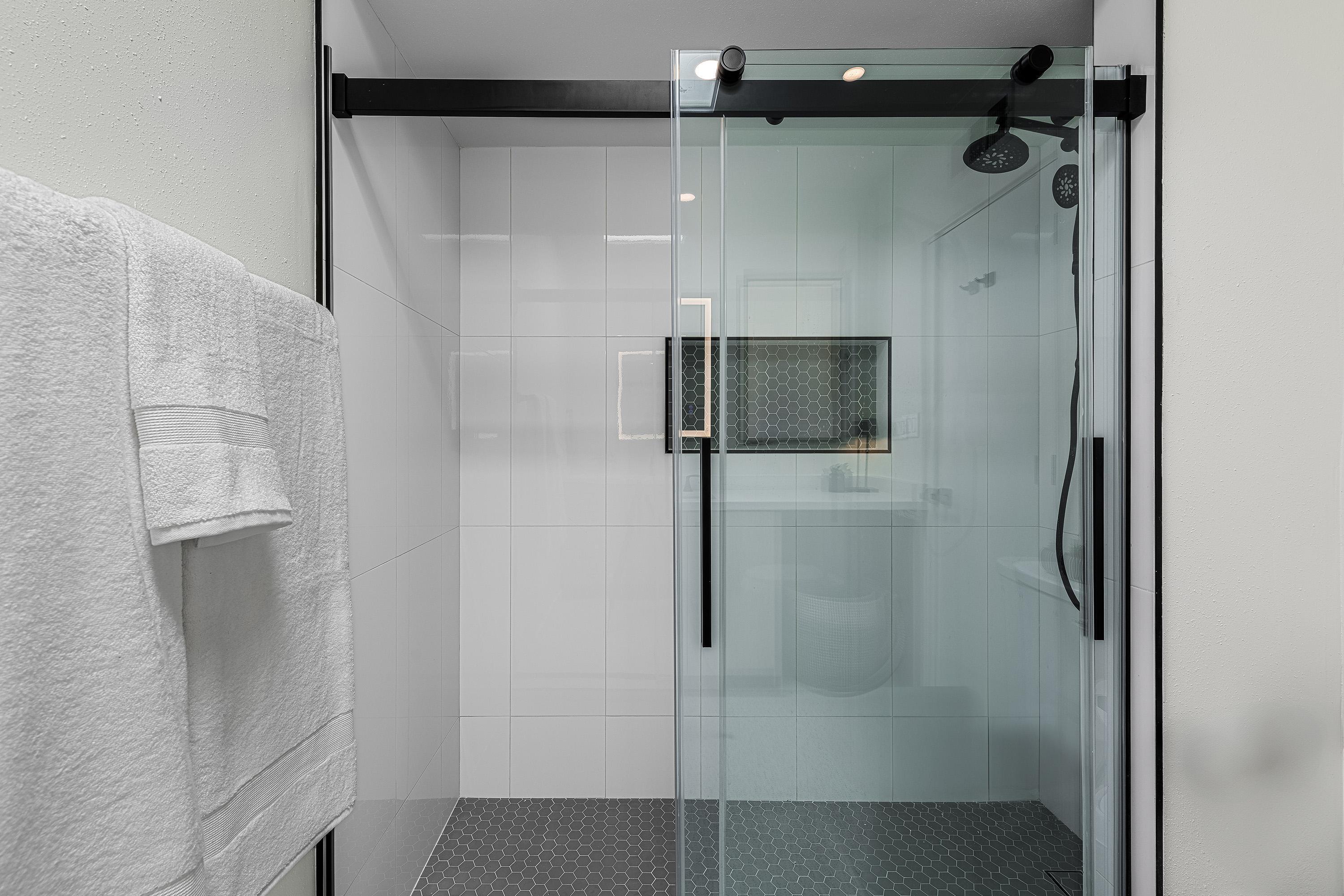 290 S San Jacinto DR Unit: 1