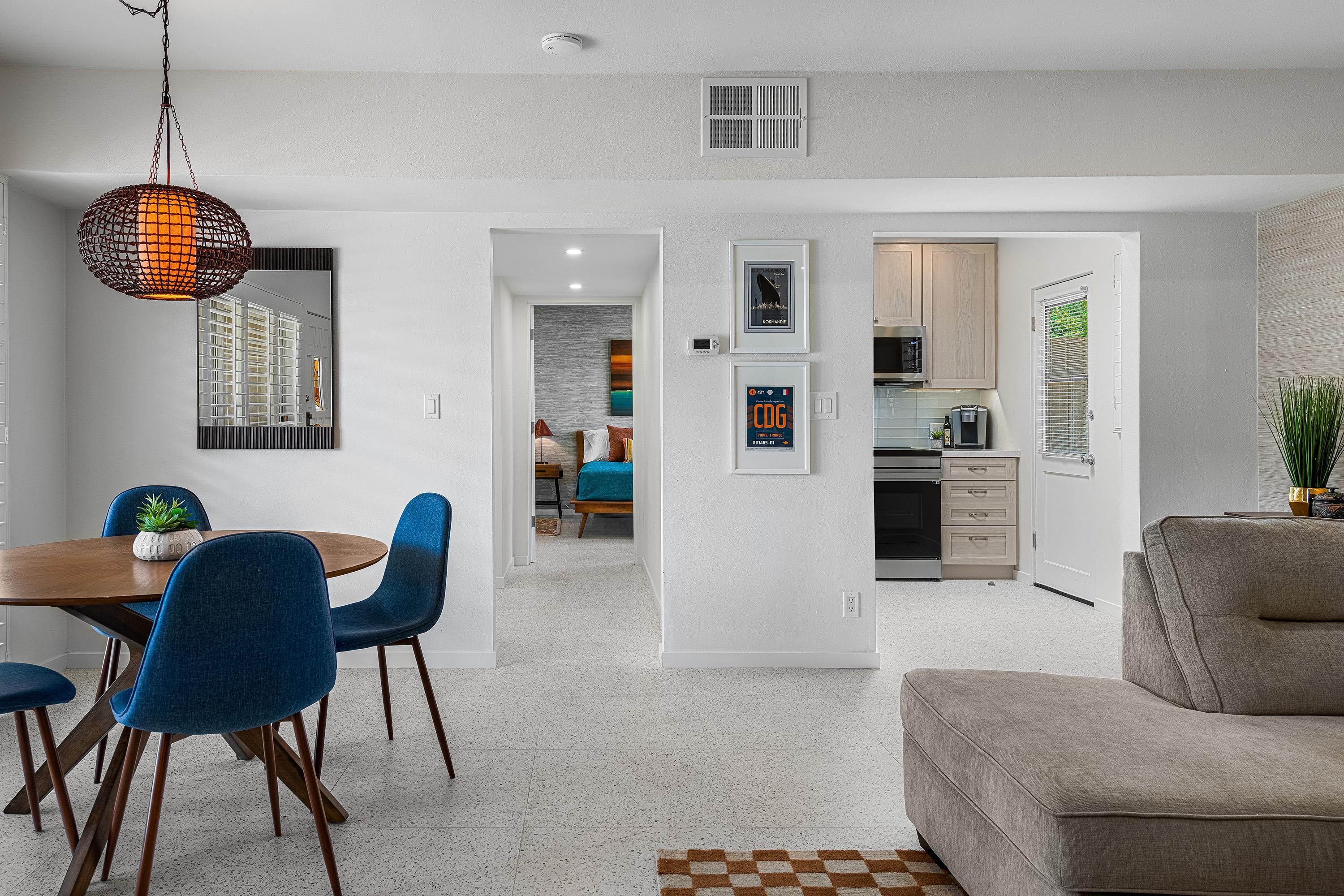 290 S San Jacinto DR Unit: 1