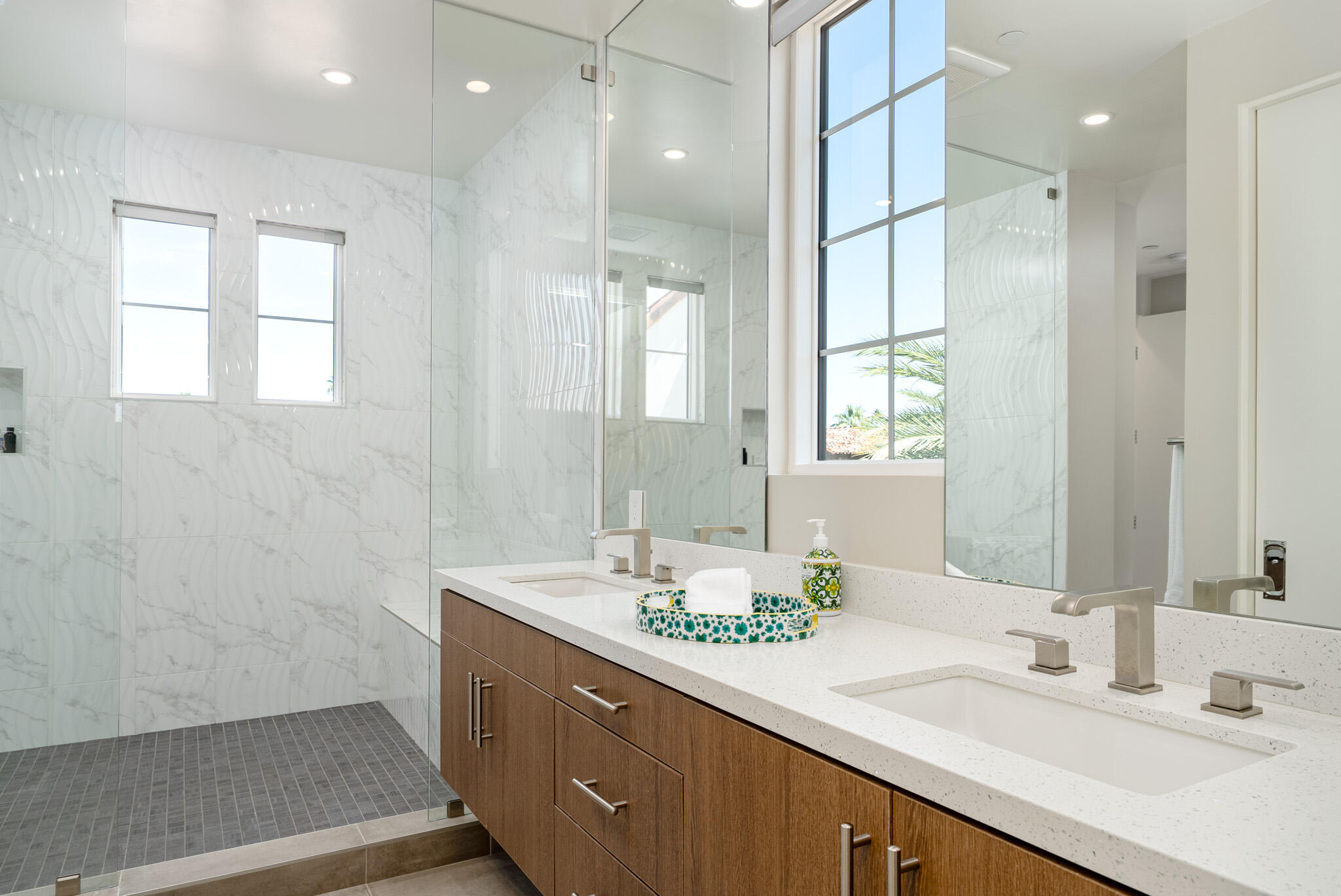 233 Calle La Soledad