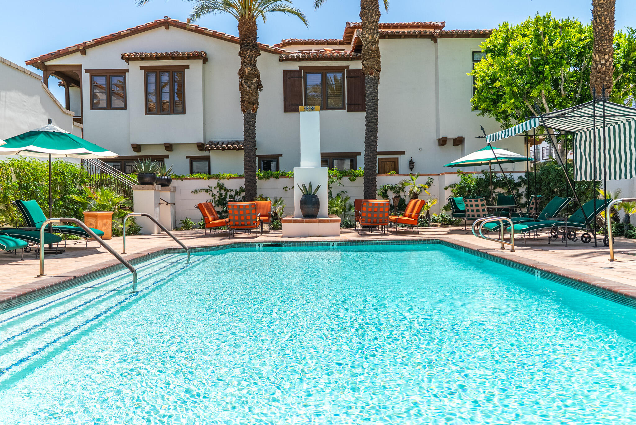 233 Calle La Soledad