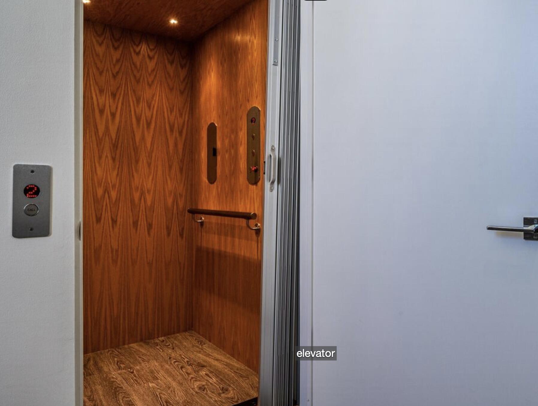 233 Calle La Soledad