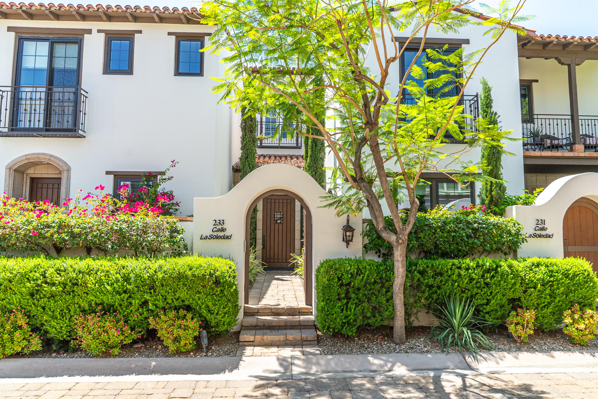 233 Calle La Soledad