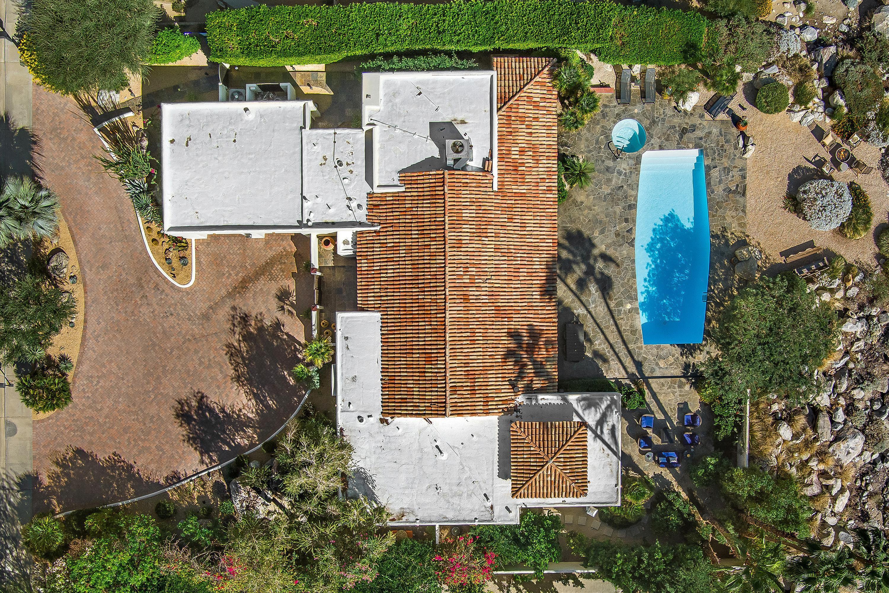 600 S La Mirada RD