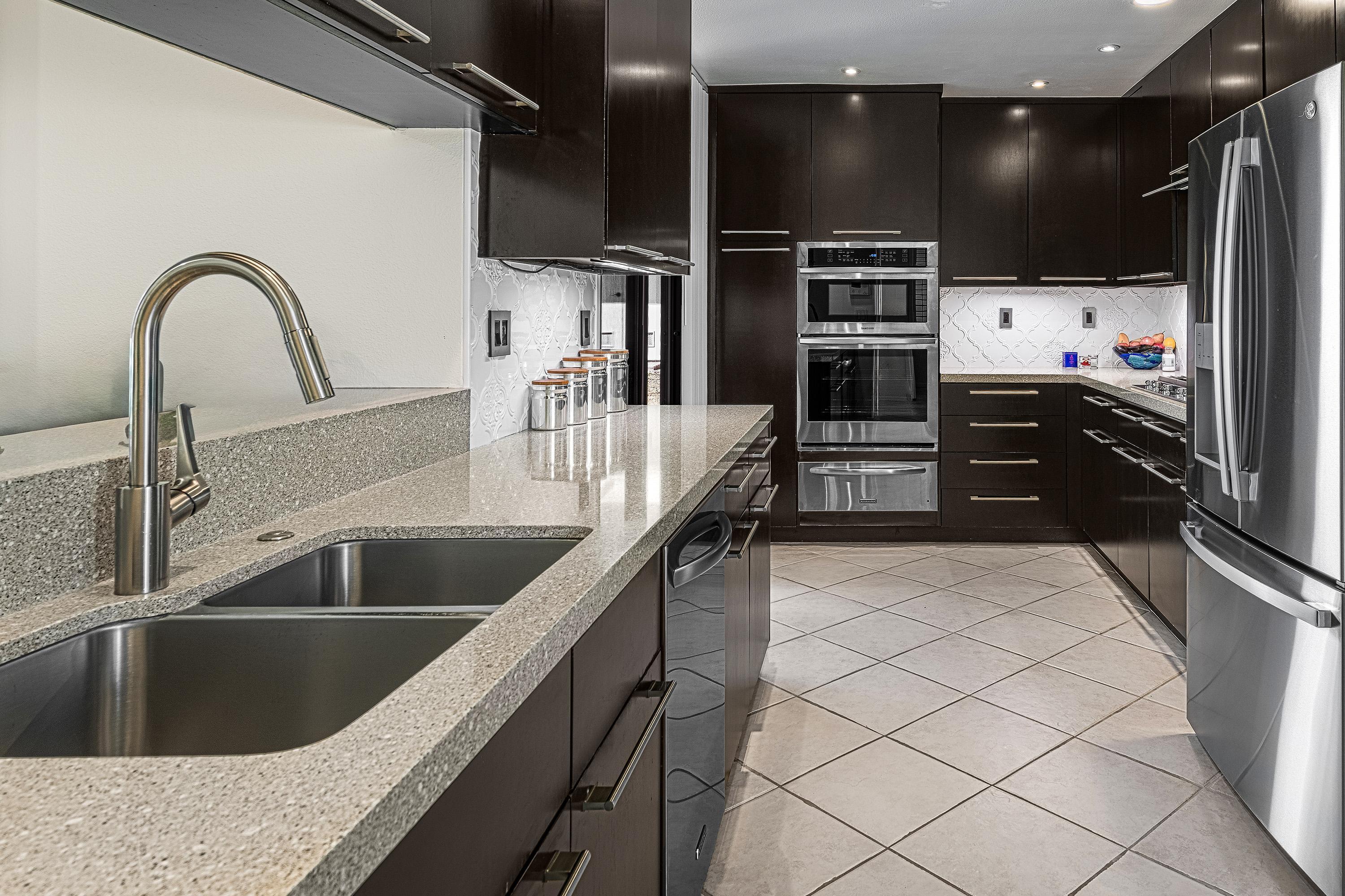 1455 E Twin Palms DR