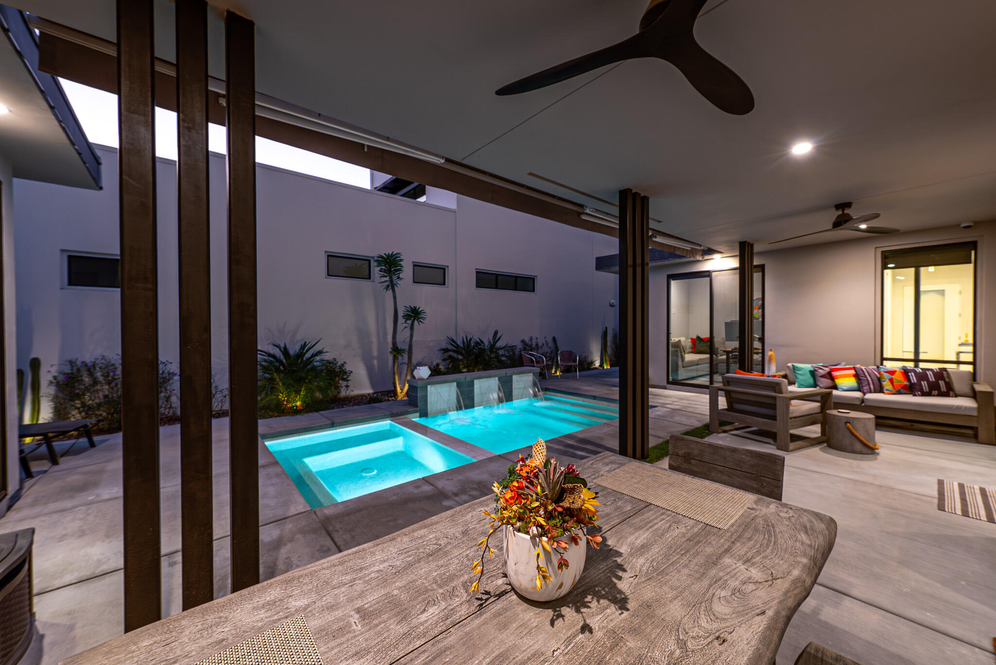 1345 Vue PL