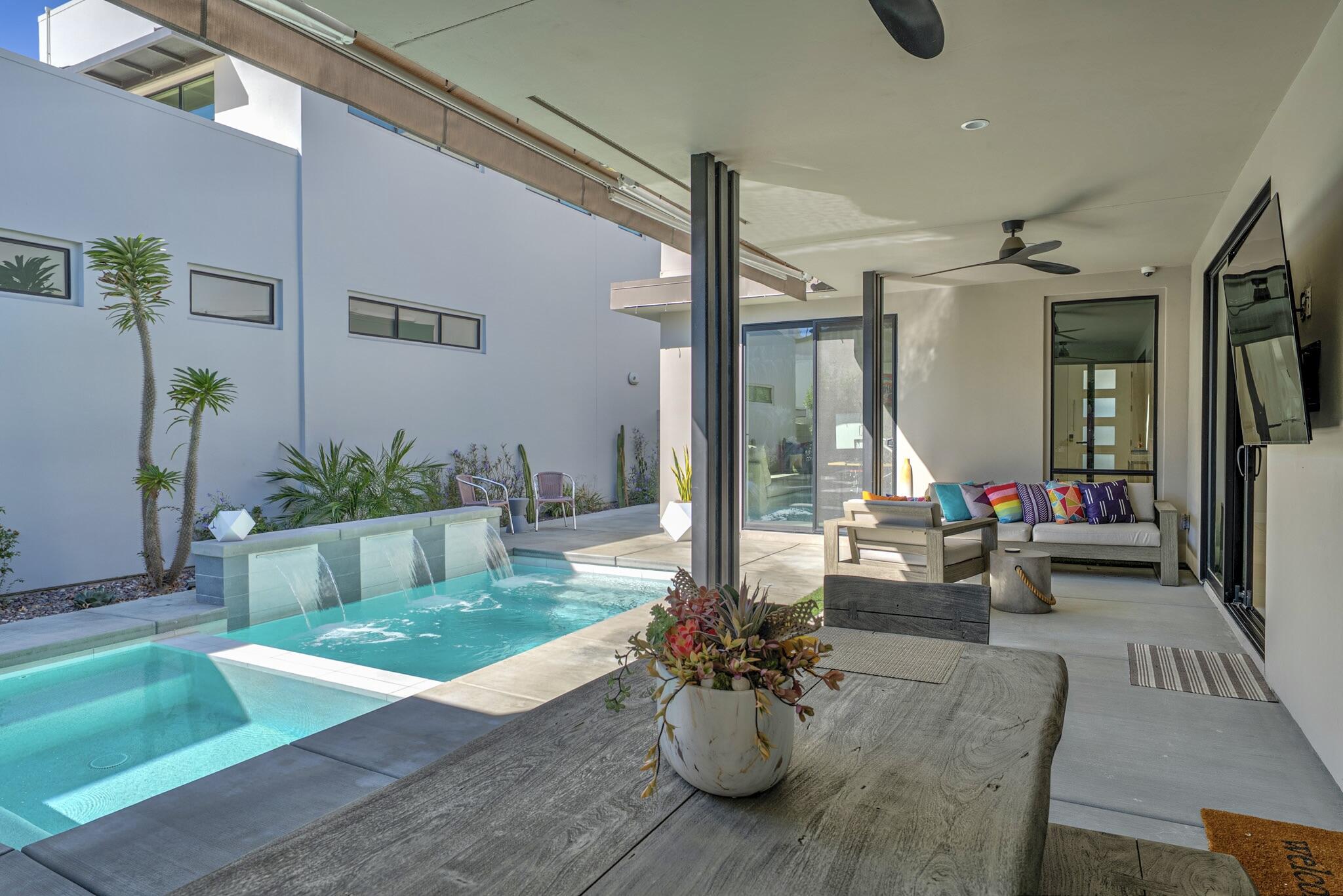 1345 Vue PL