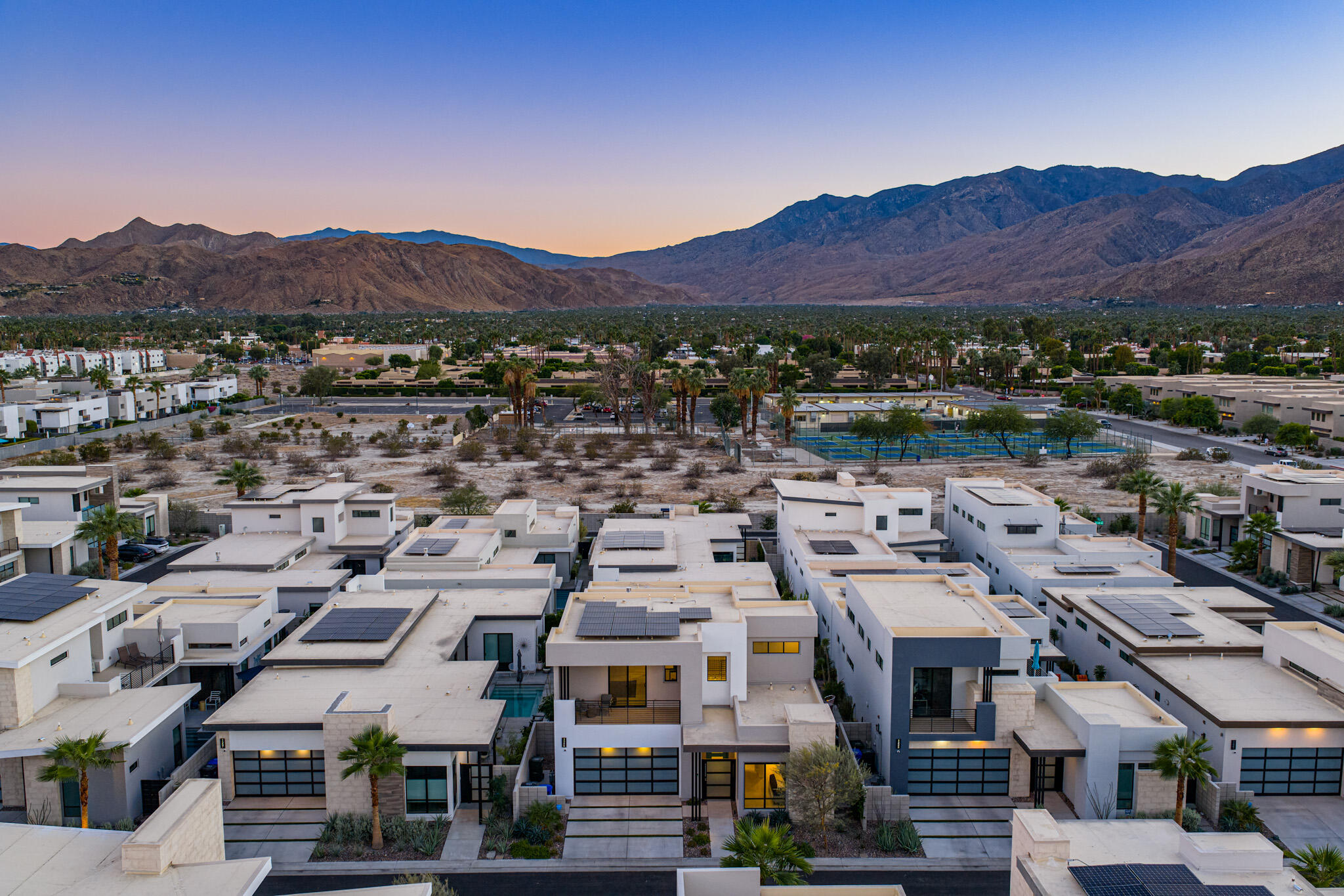 1345 Vue PL