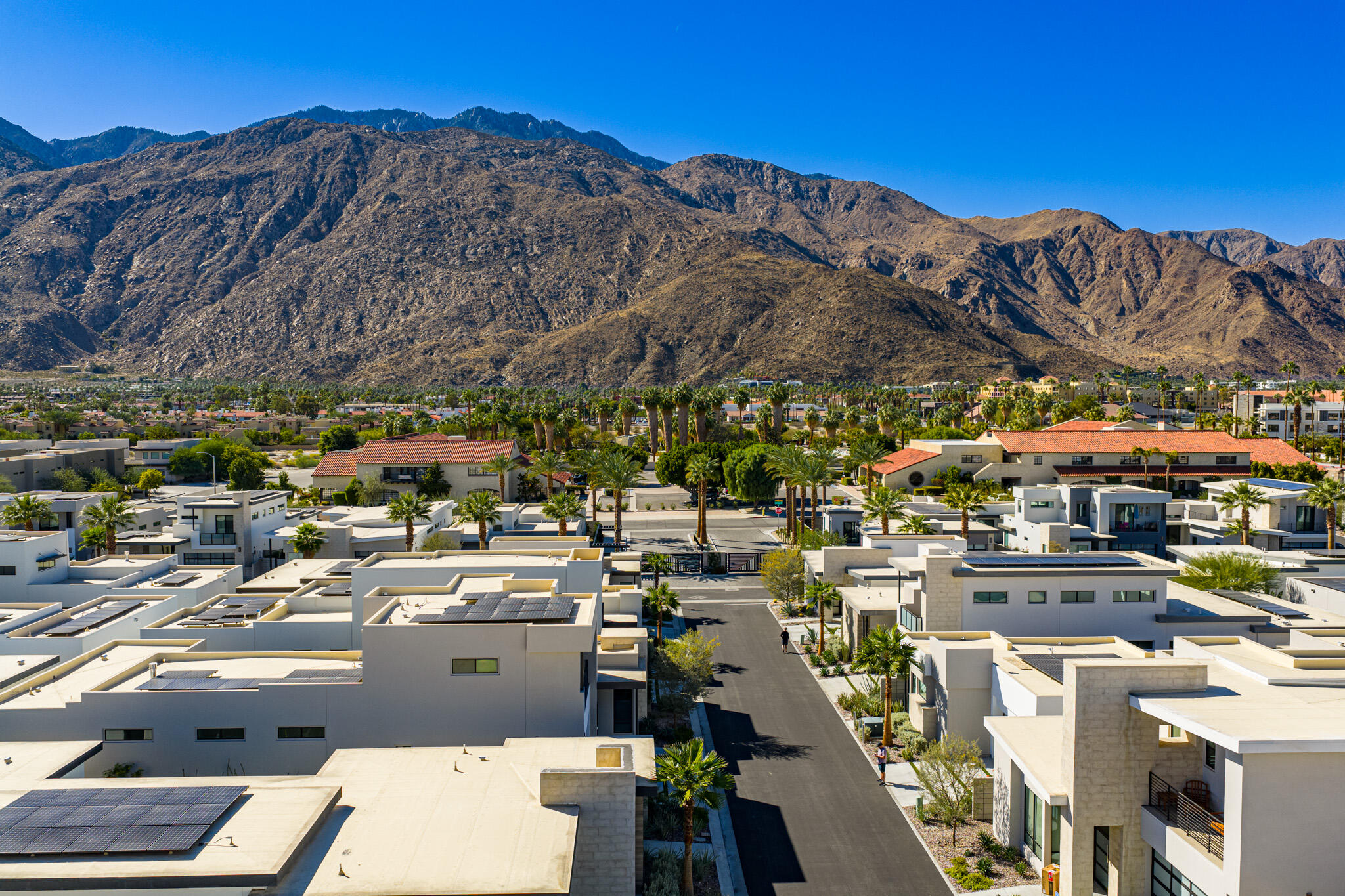 1345 Vue PL