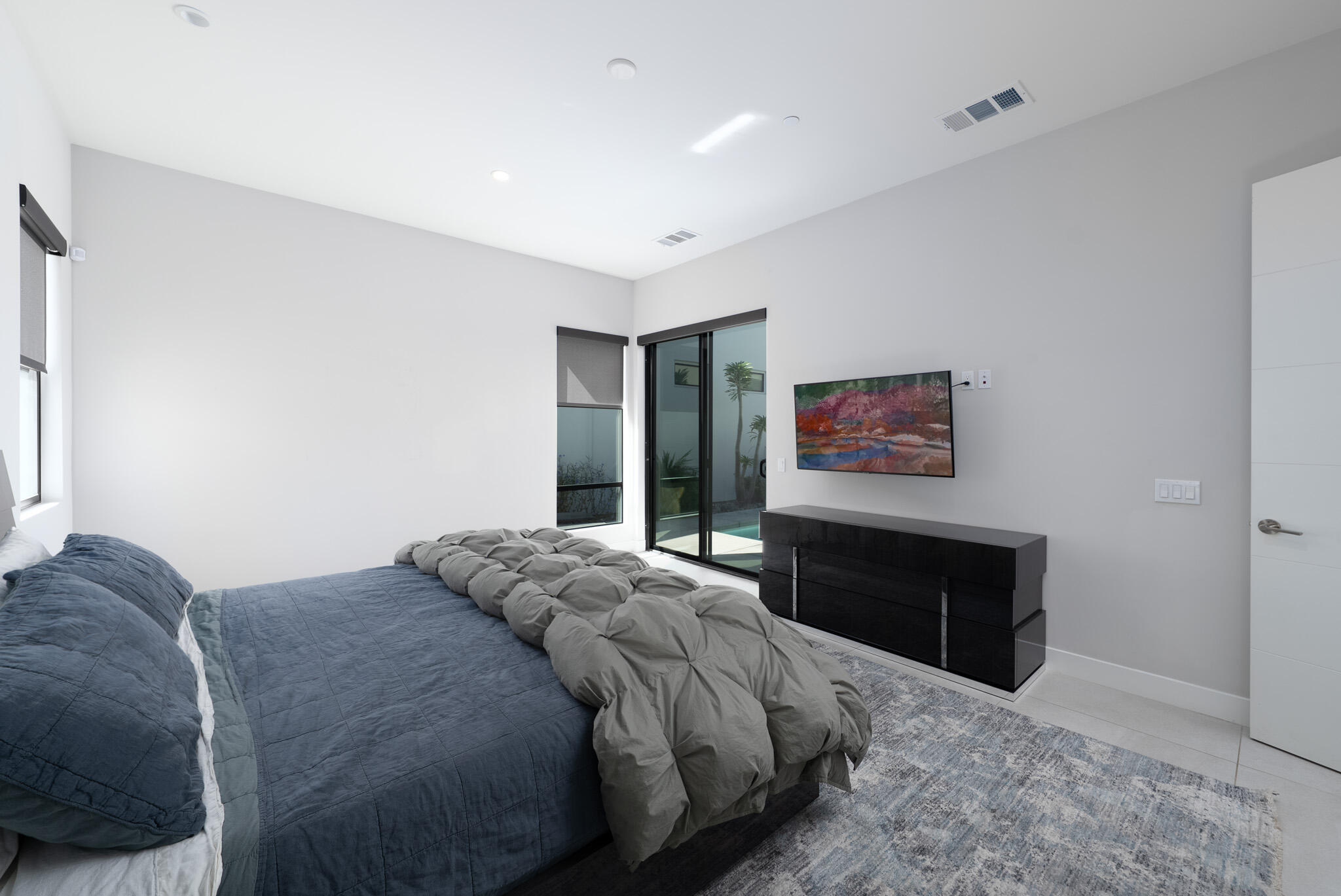 1345 Vue PL