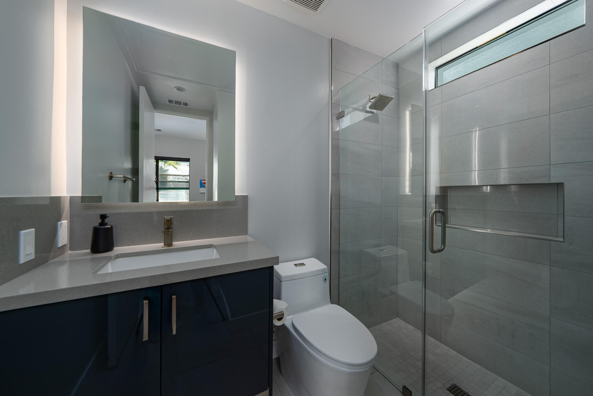 1345 Vue PL