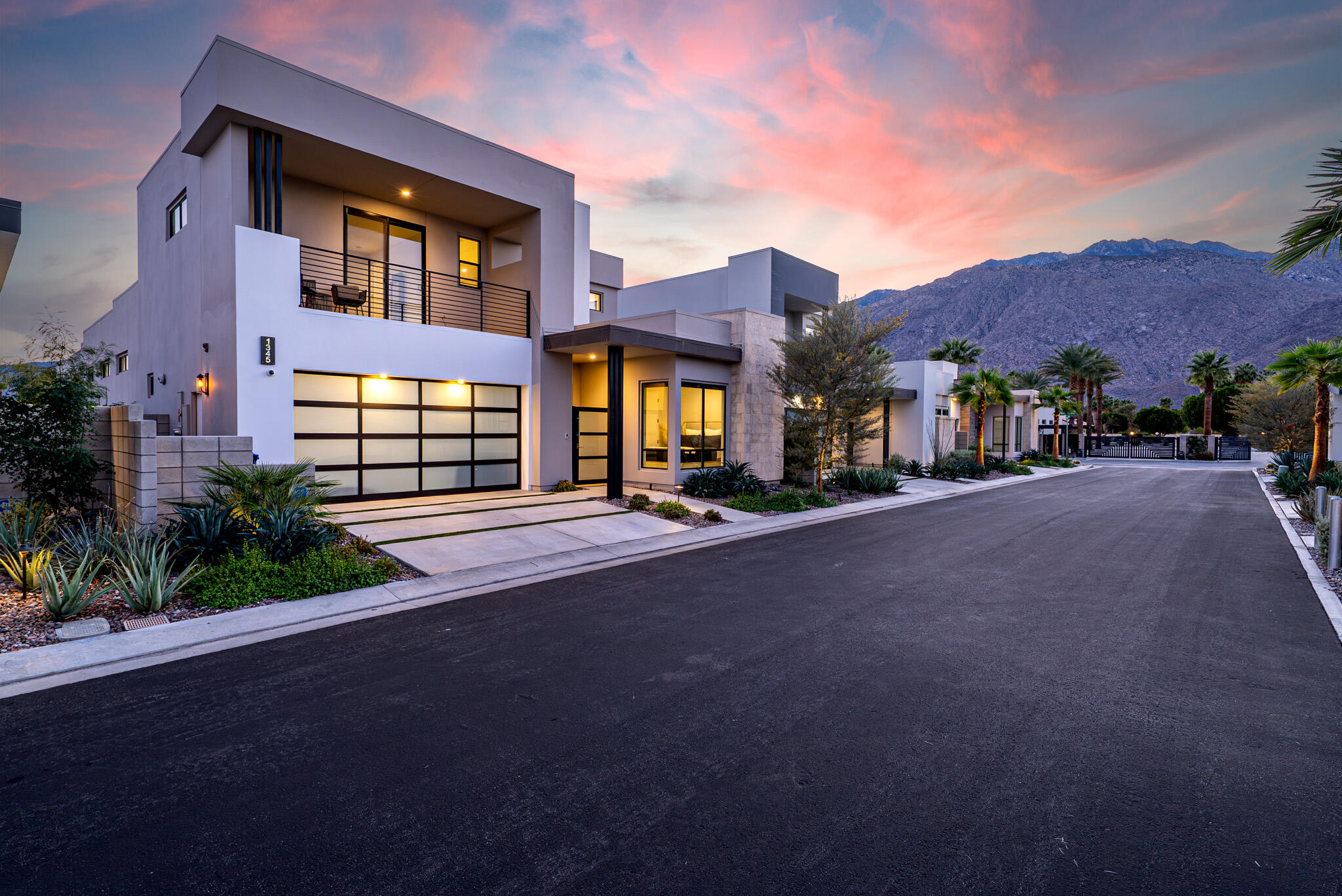 1345 Vue PL