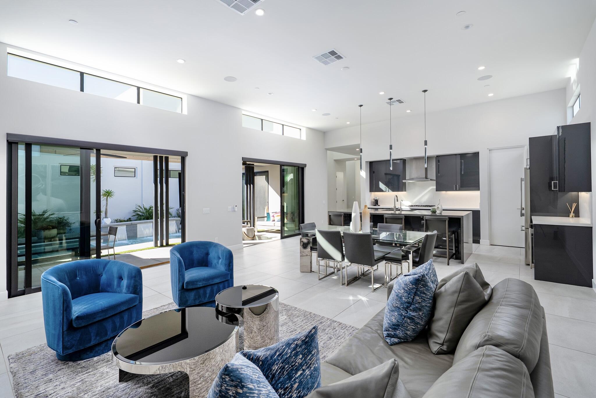 1345 Vue PL