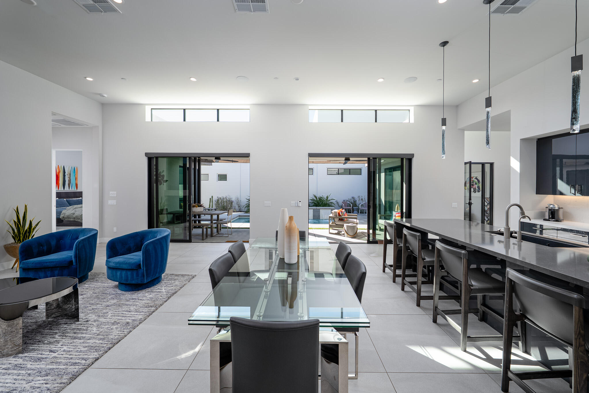 1345 Vue PL