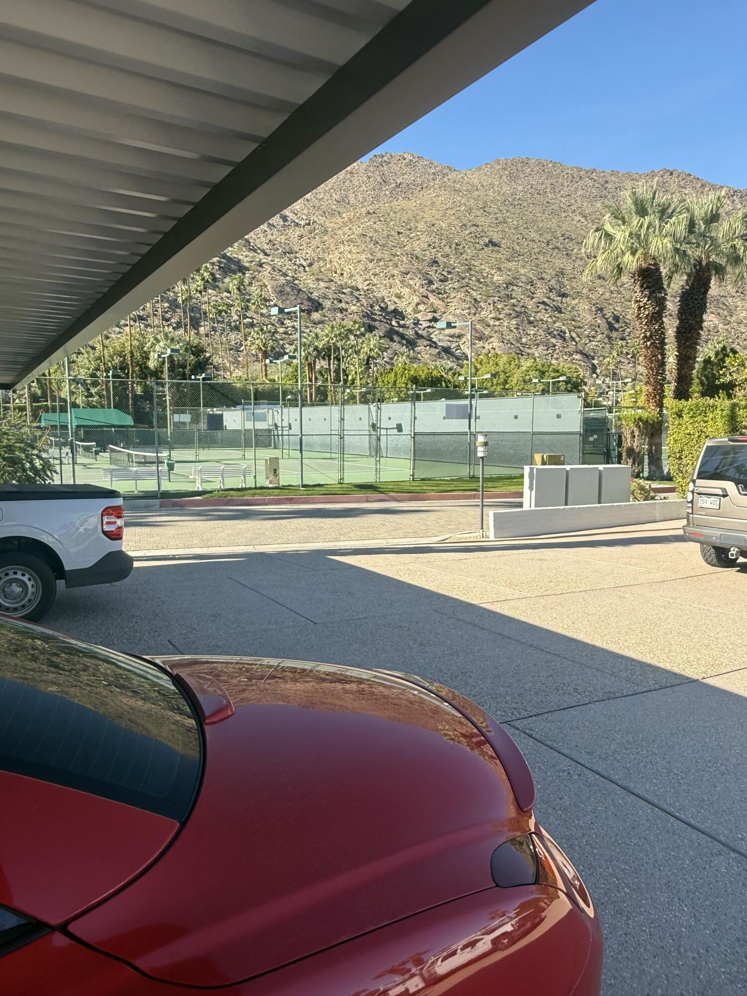 555 W Baristo RD Unit: 18