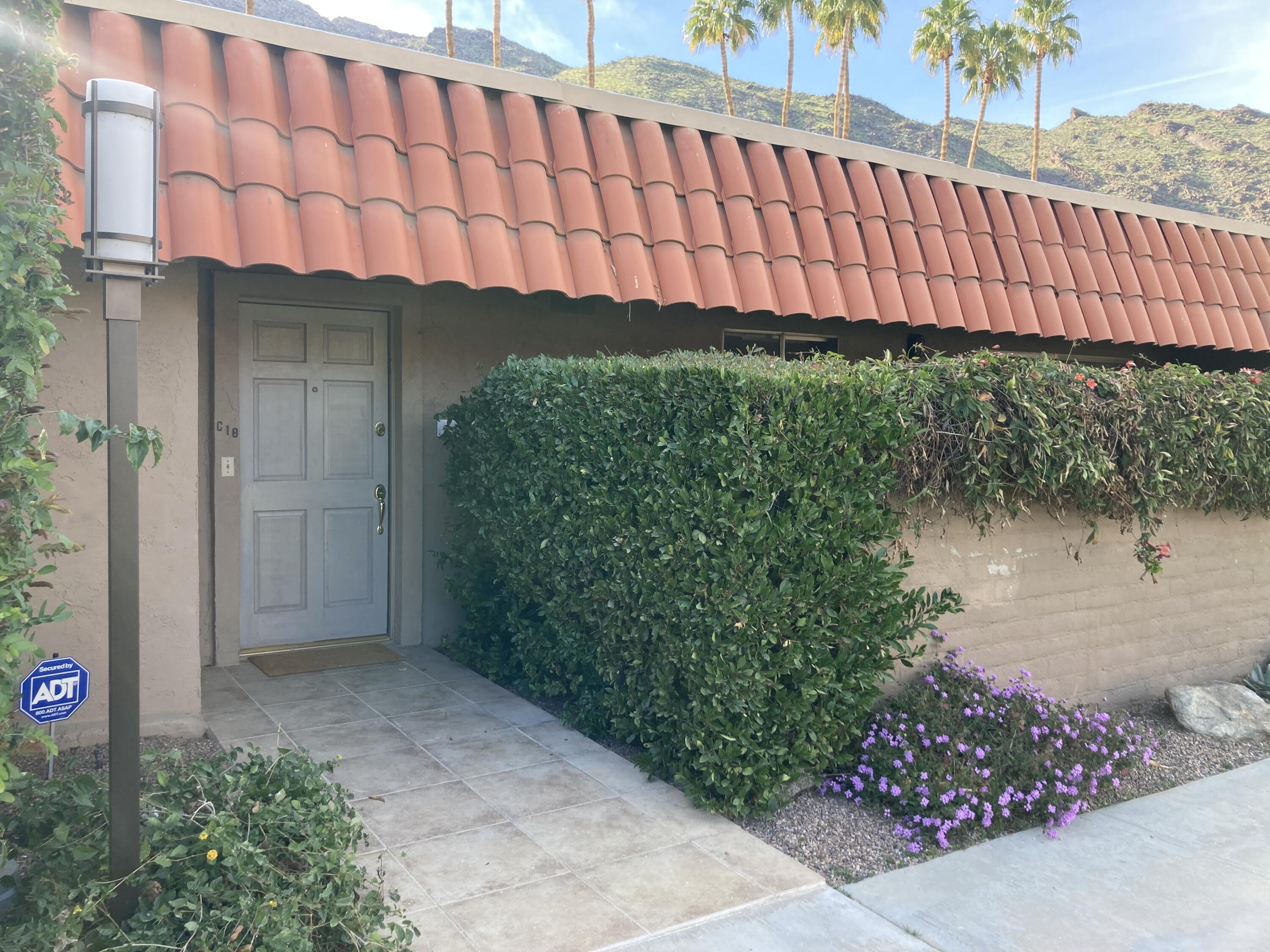 555 W Baristo RD Unit: 18