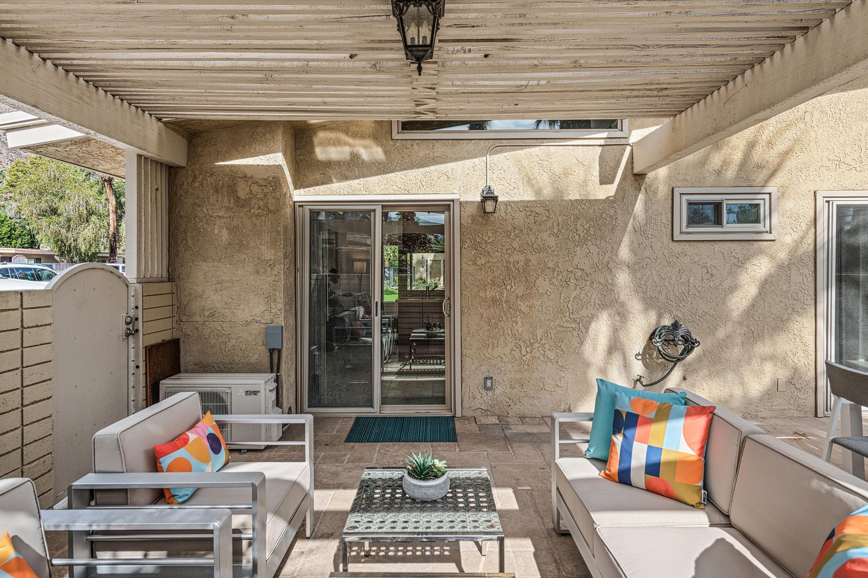 290 S San Jacinto DR Unit: 8