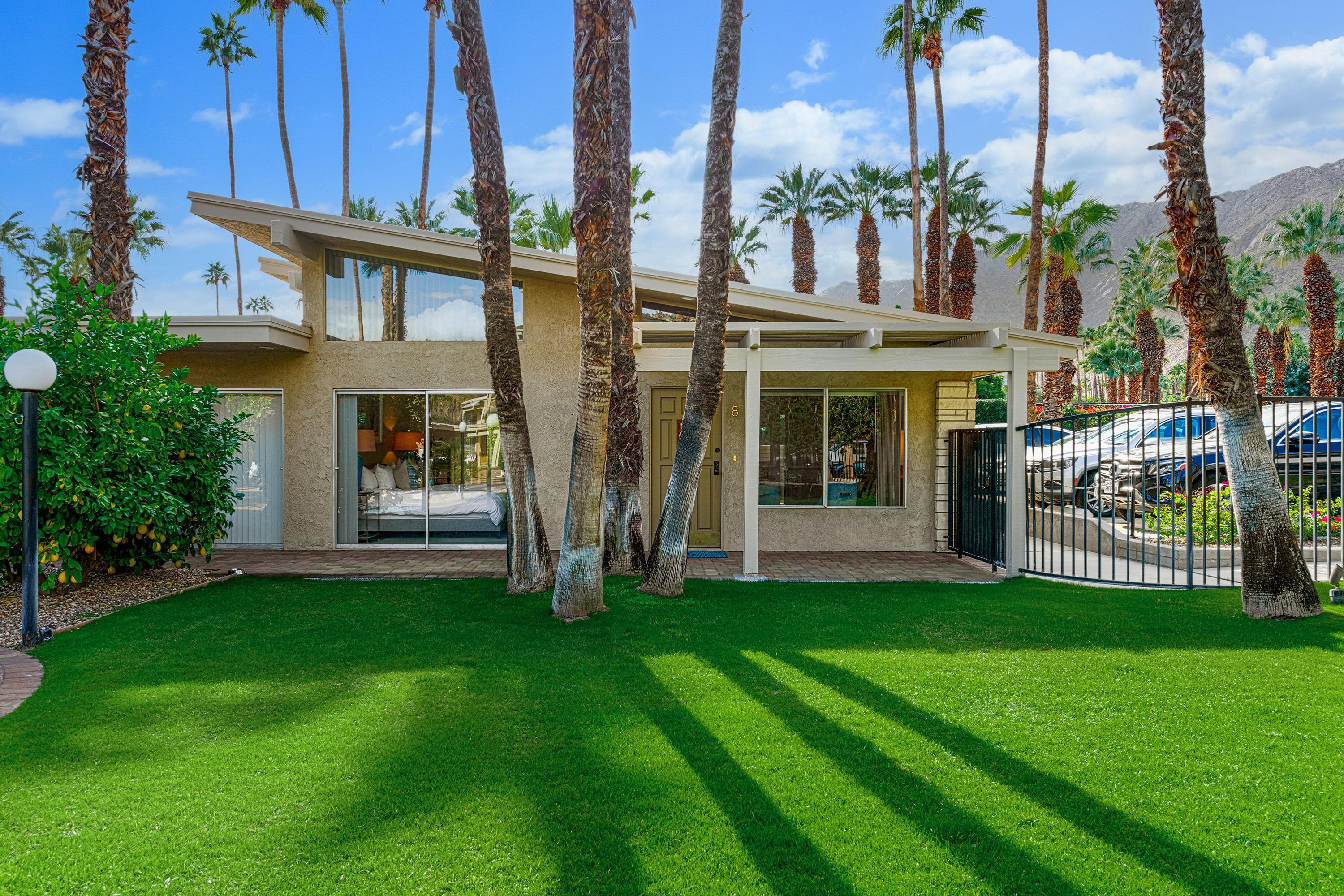 290 S San Jacinto DR Unit: 8