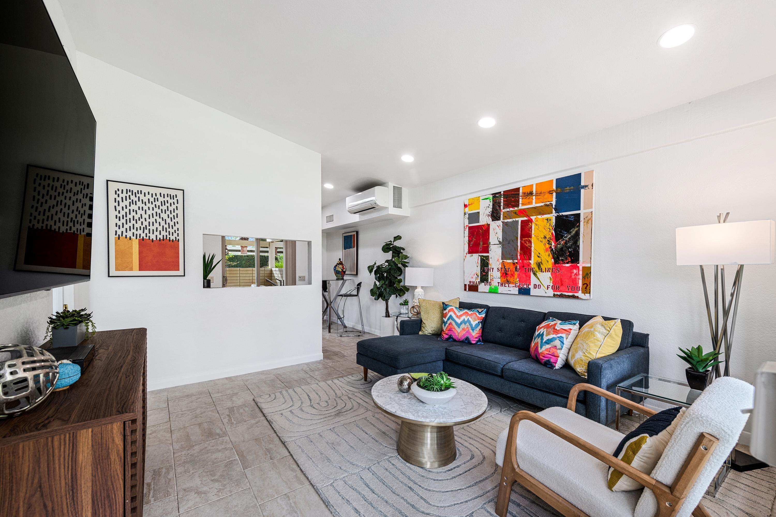 290 S San Jacinto DR Unit: 8