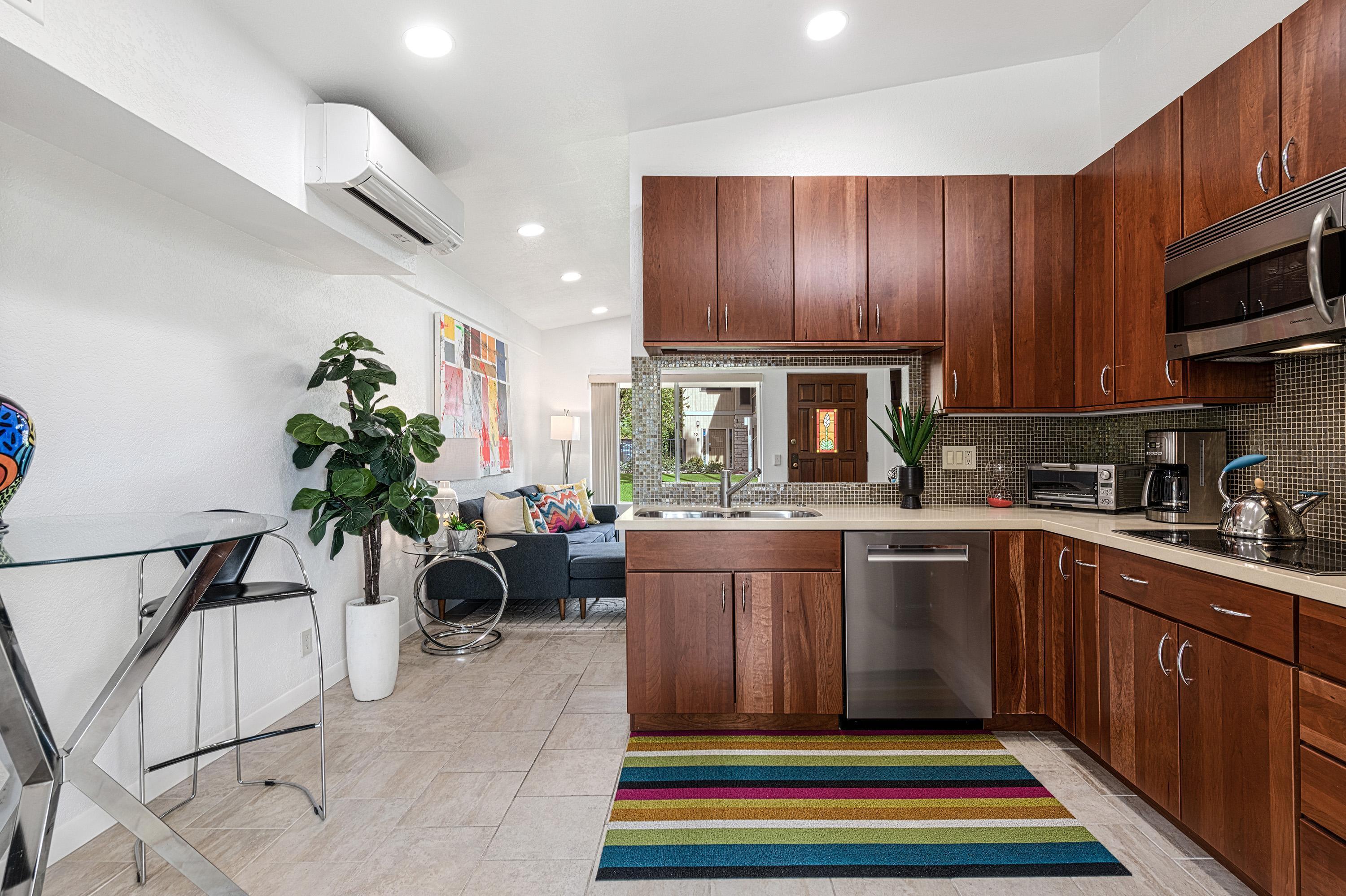 290 S San Jacinto DR Unit: 8