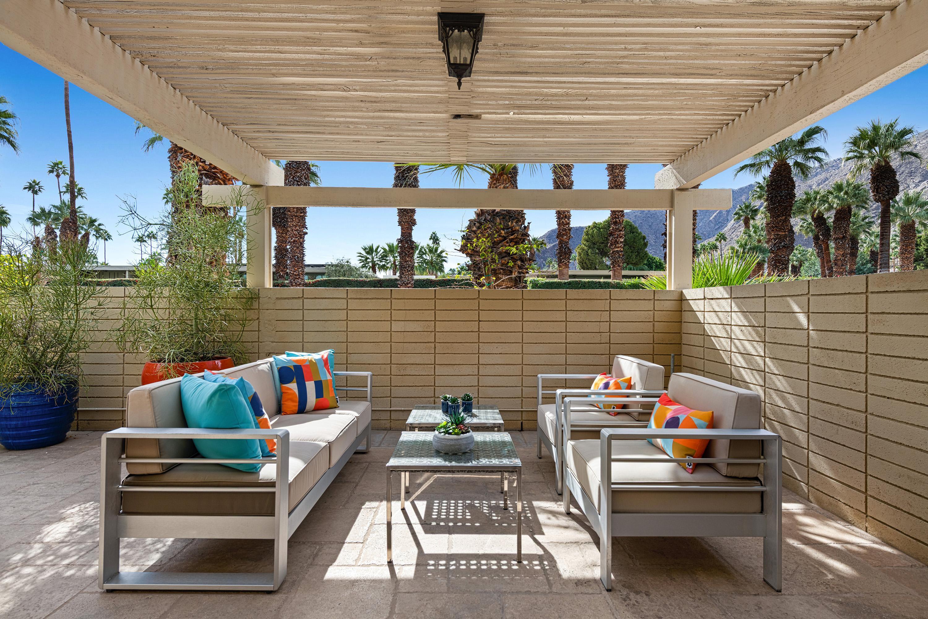 290 S San Jacinto DR Unit: 8