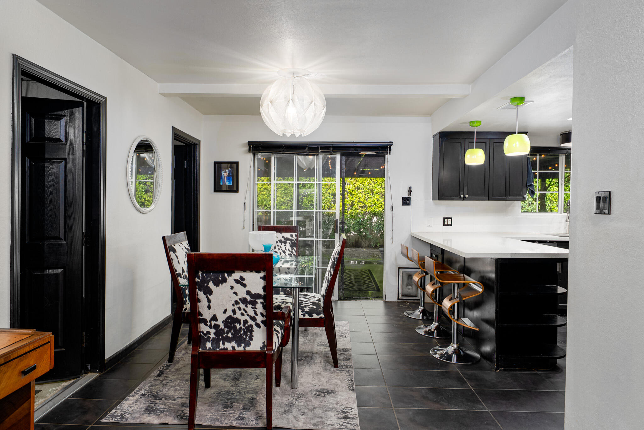 3882 E Sunny Dunes RD