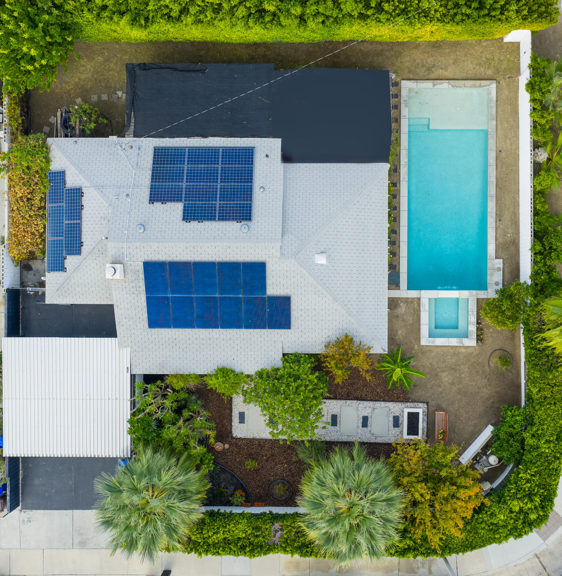 3882 E Sunny Dunes RD