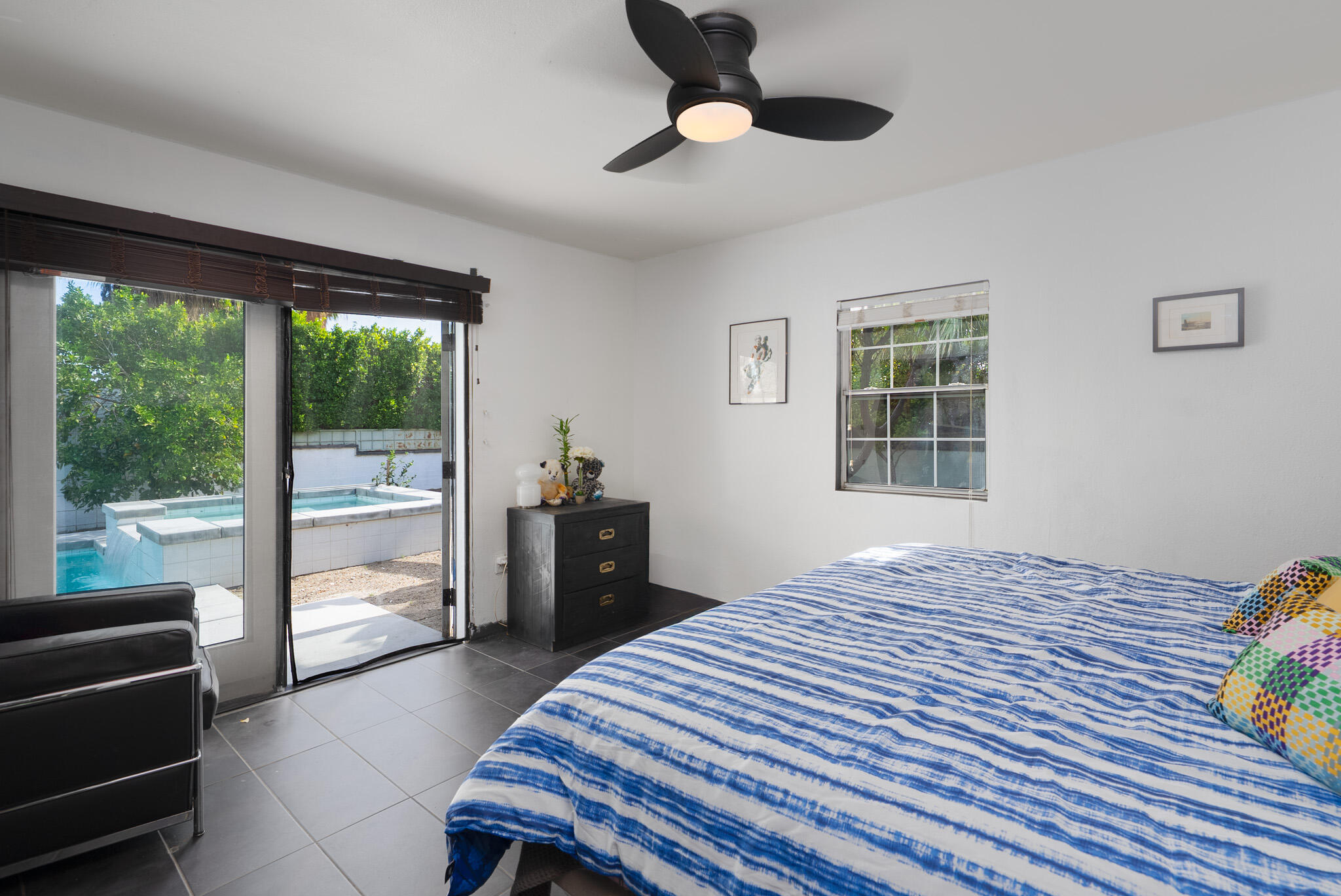 3882 E Sunny Dunes RD