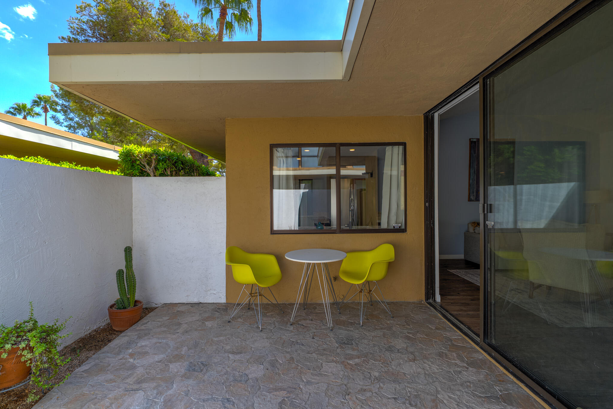 2501 N Indian Canyon DR Unit: 635