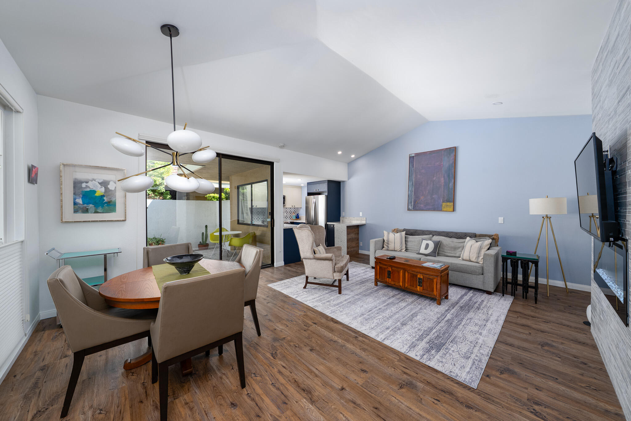 2501 N Indian Canyon DR Unit: 635