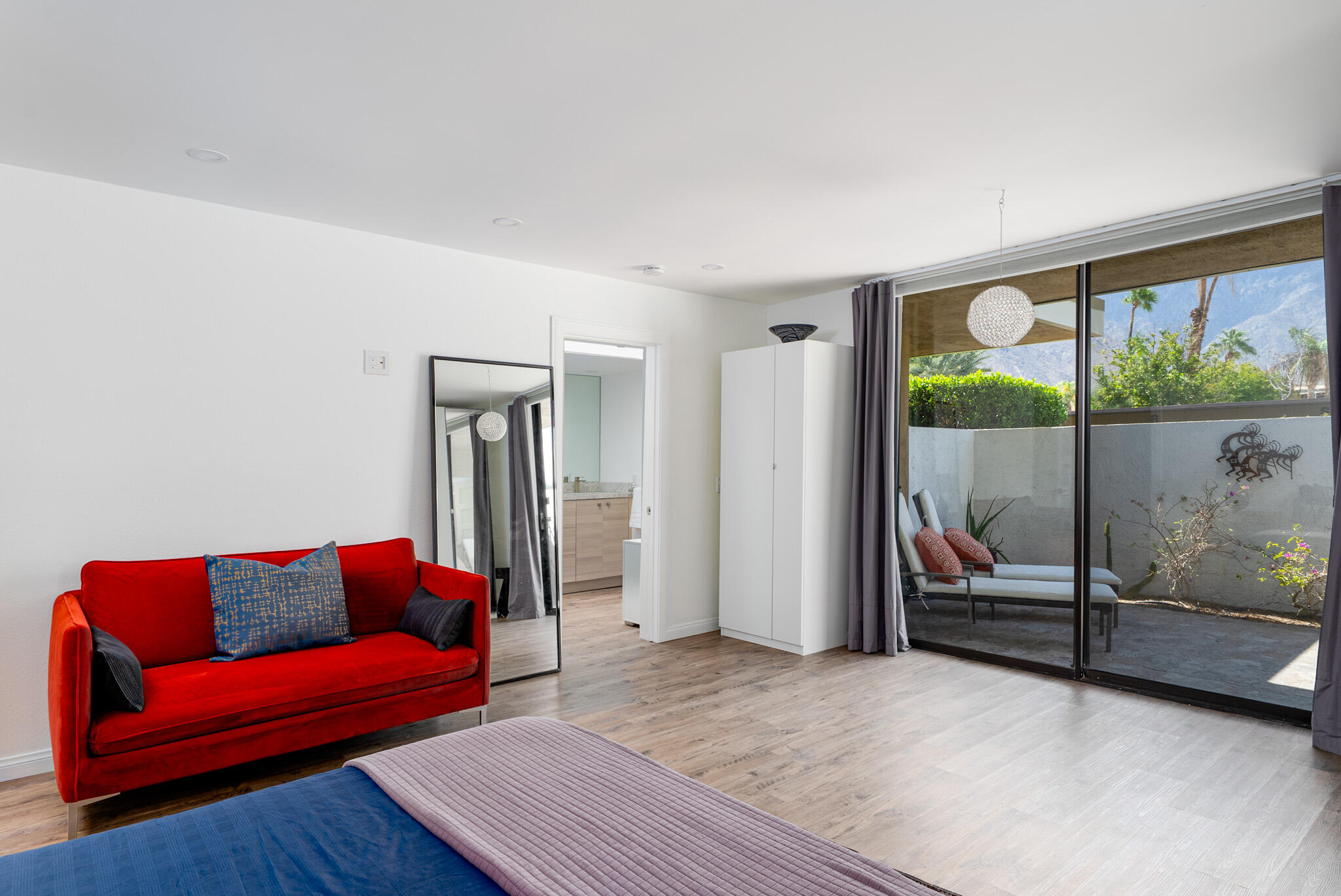 2501 N Indian Canyon DR Unit: 635