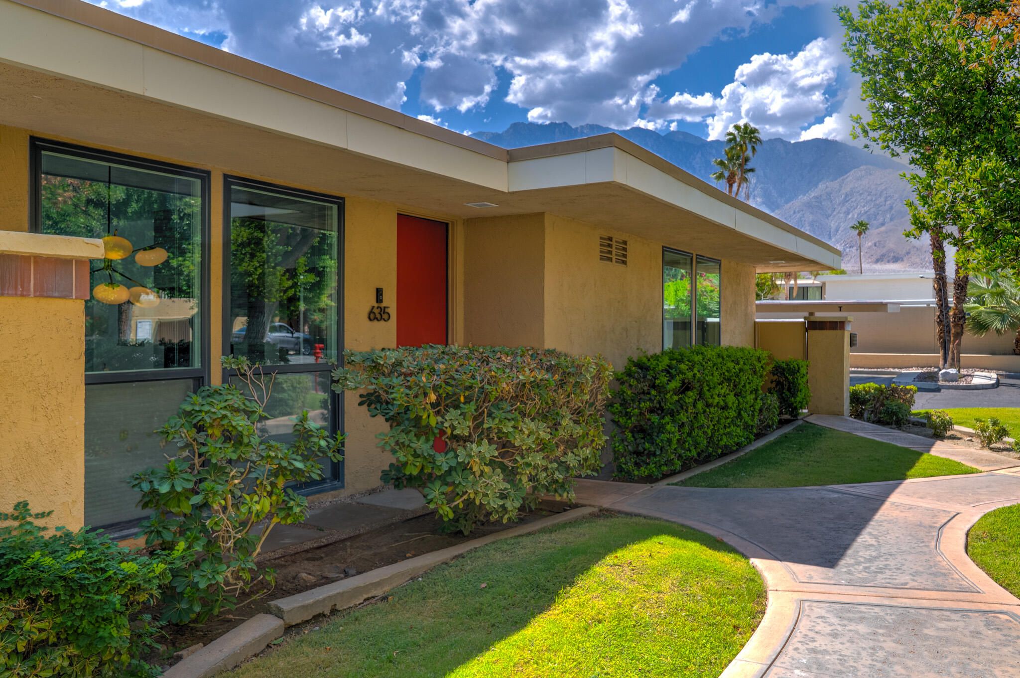 2501 N Indian Canyon DR Unit: 635