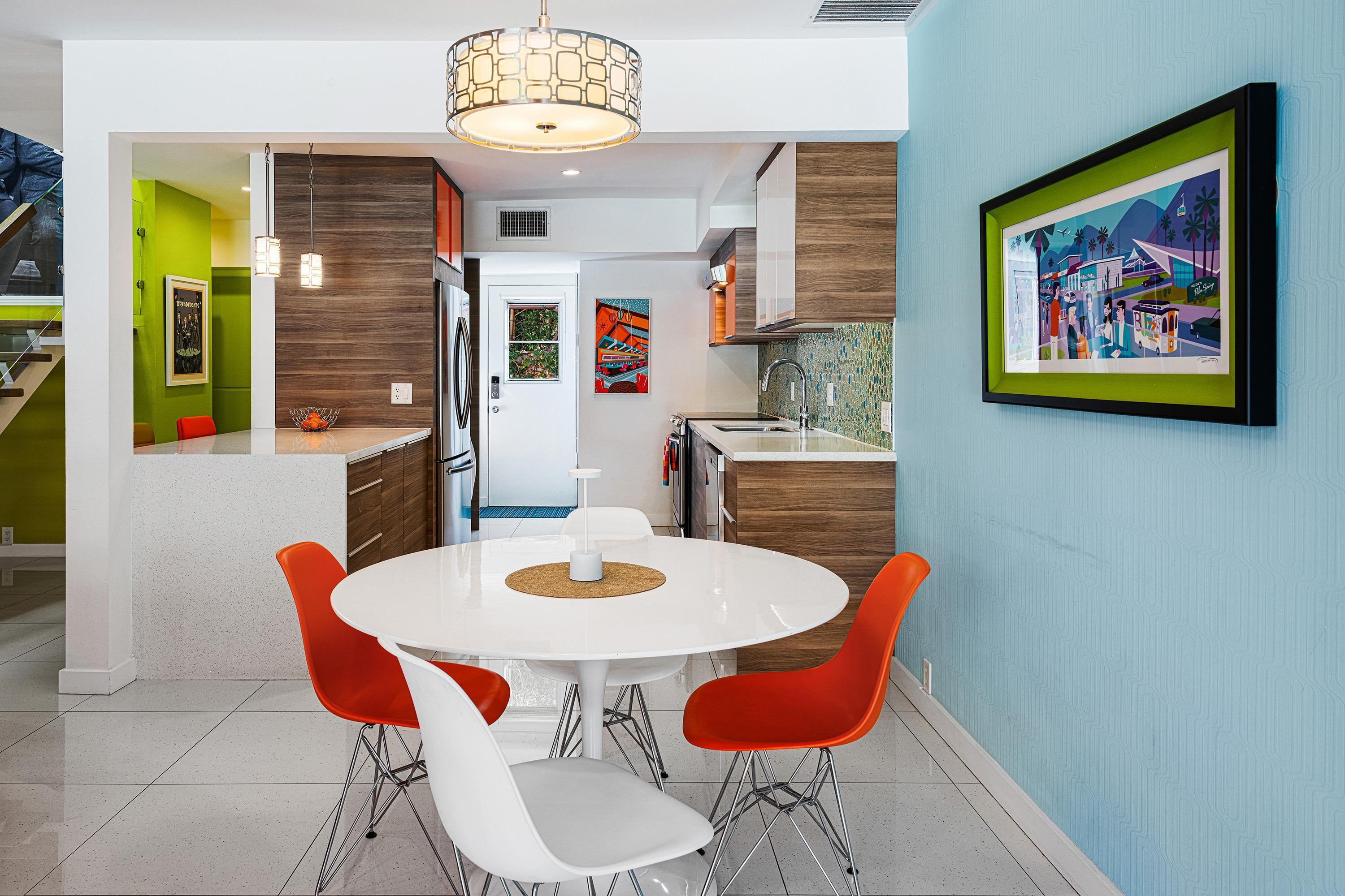 500 W Arenas RD Unit: 2