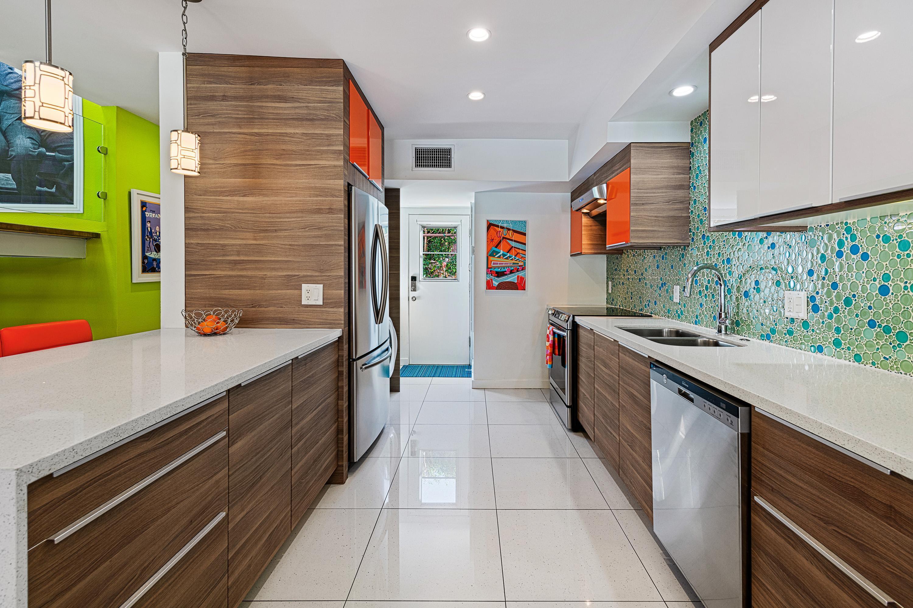 500 W Arenas RD Unit: 2