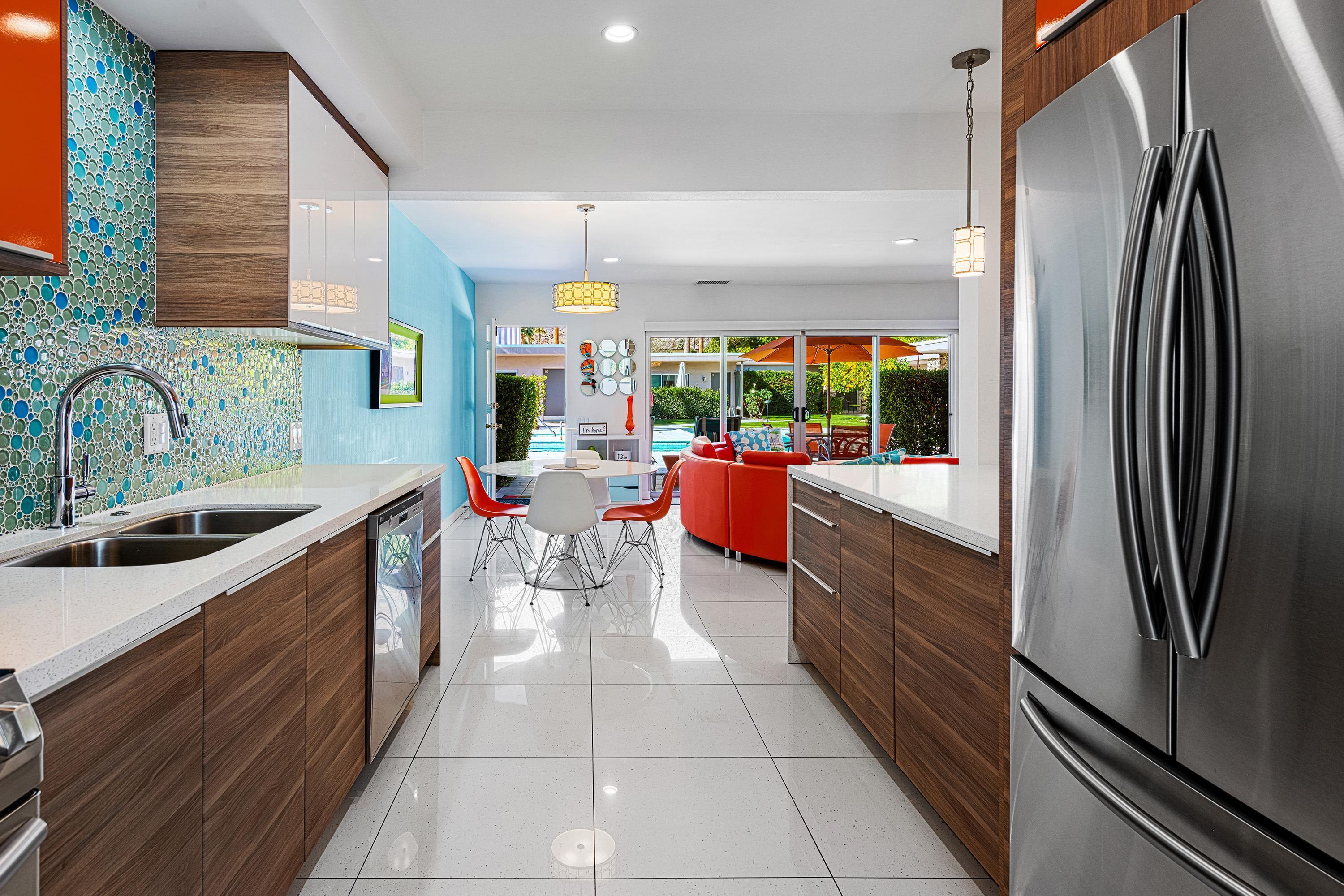 500 W Arenas RD Unit: 2