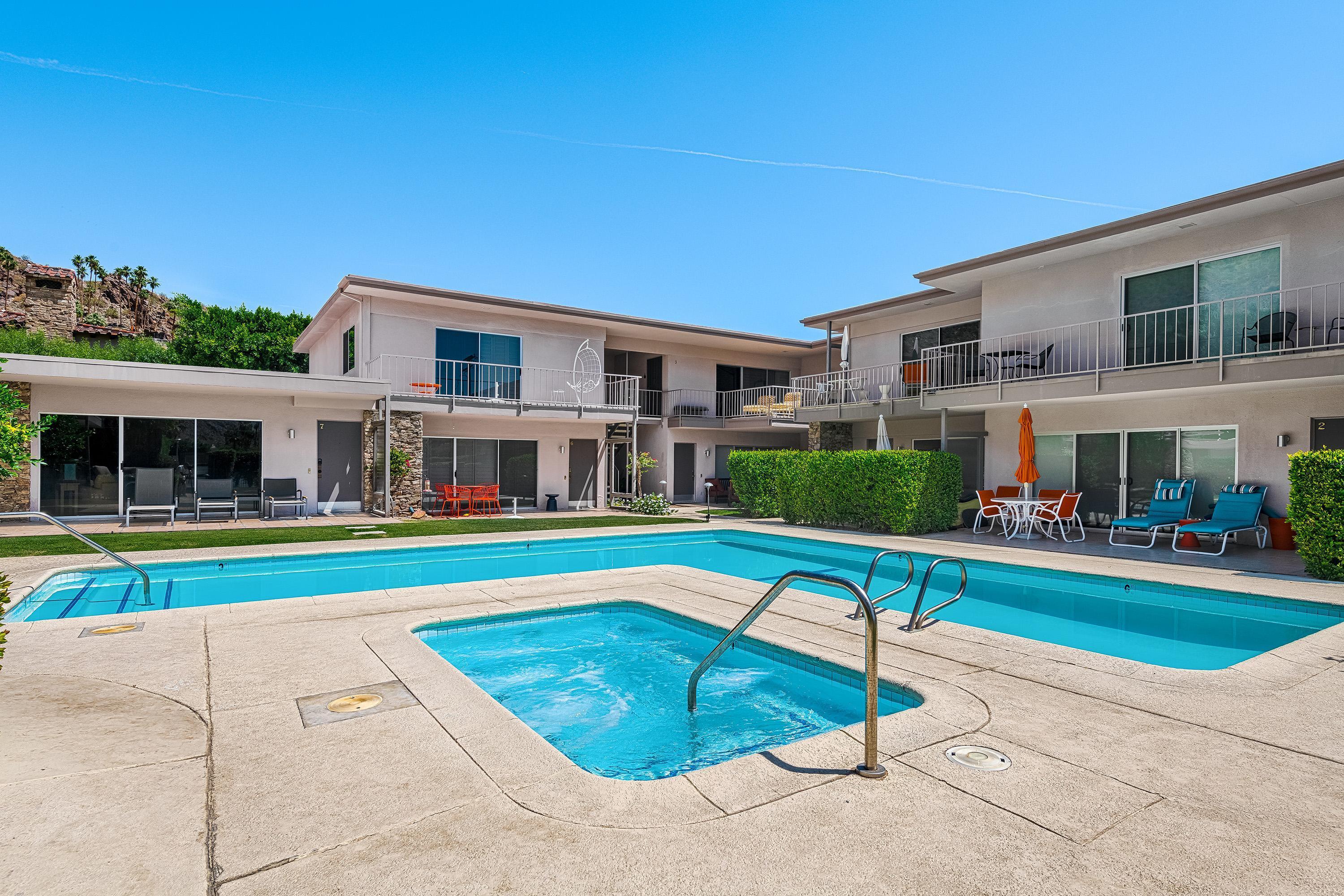 500 W Arenas RD Unit: 2