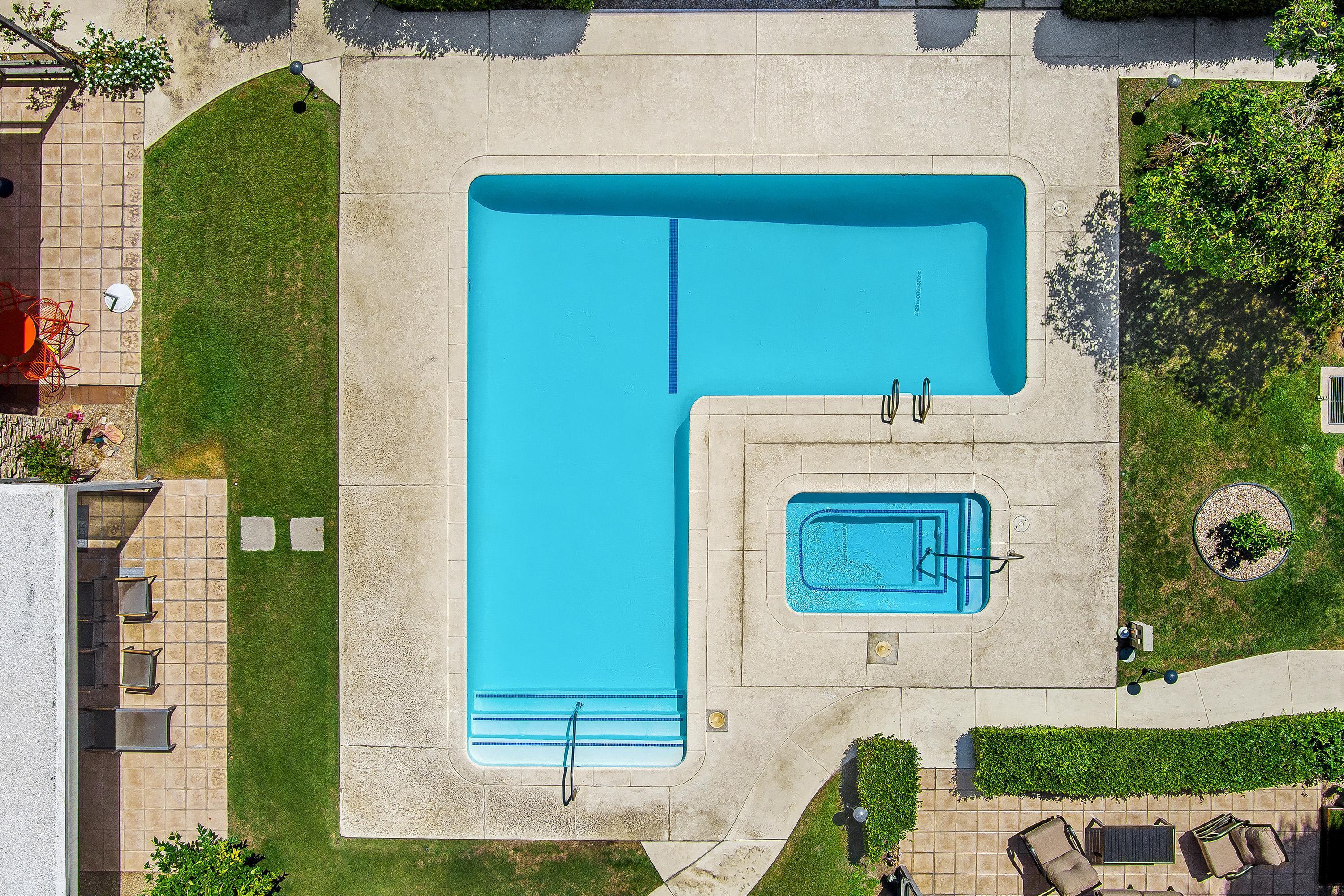 500 W Arenas RD Unit: 2