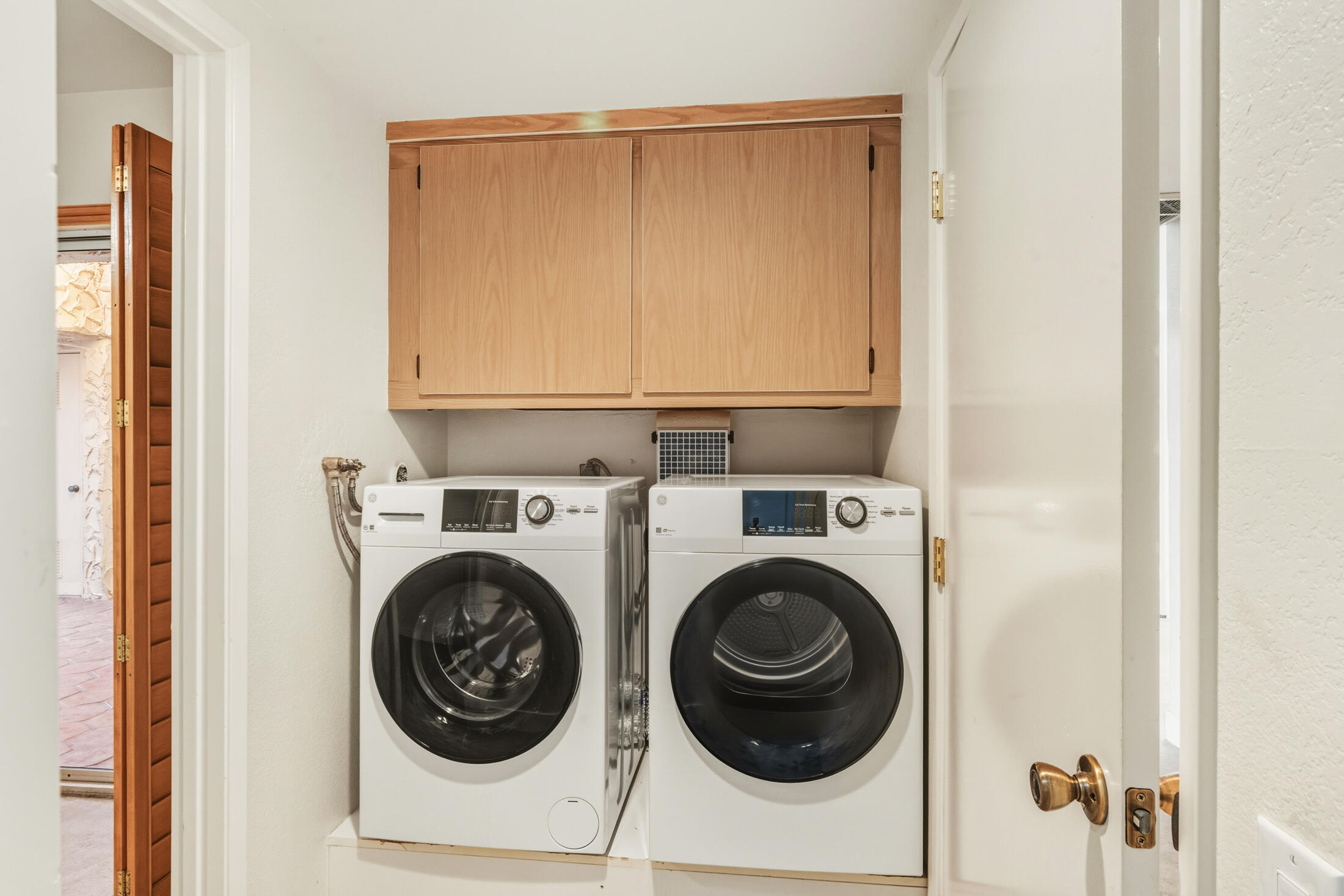 1833 S Araby DR Unit: 32