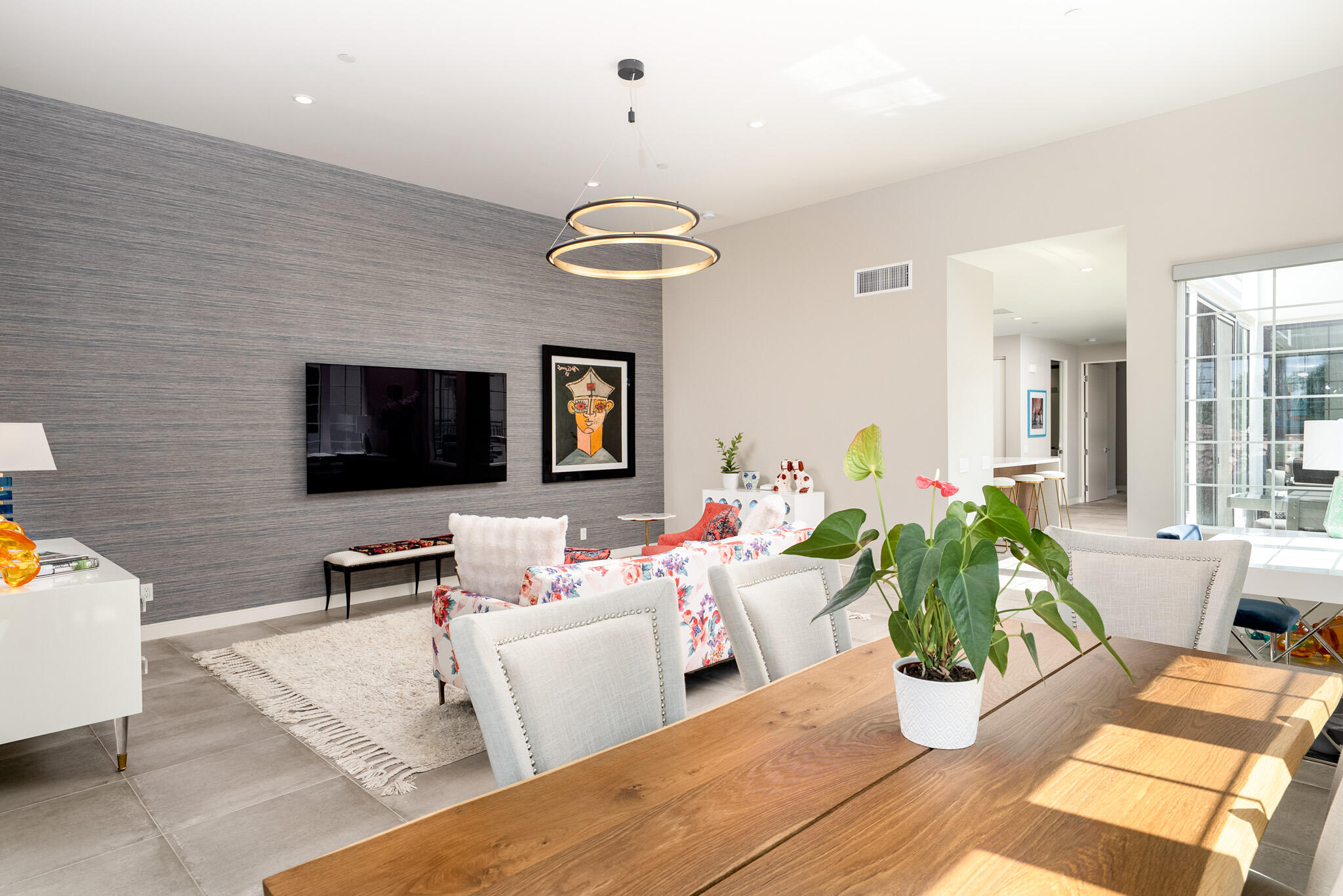 233 Calle La Soledad