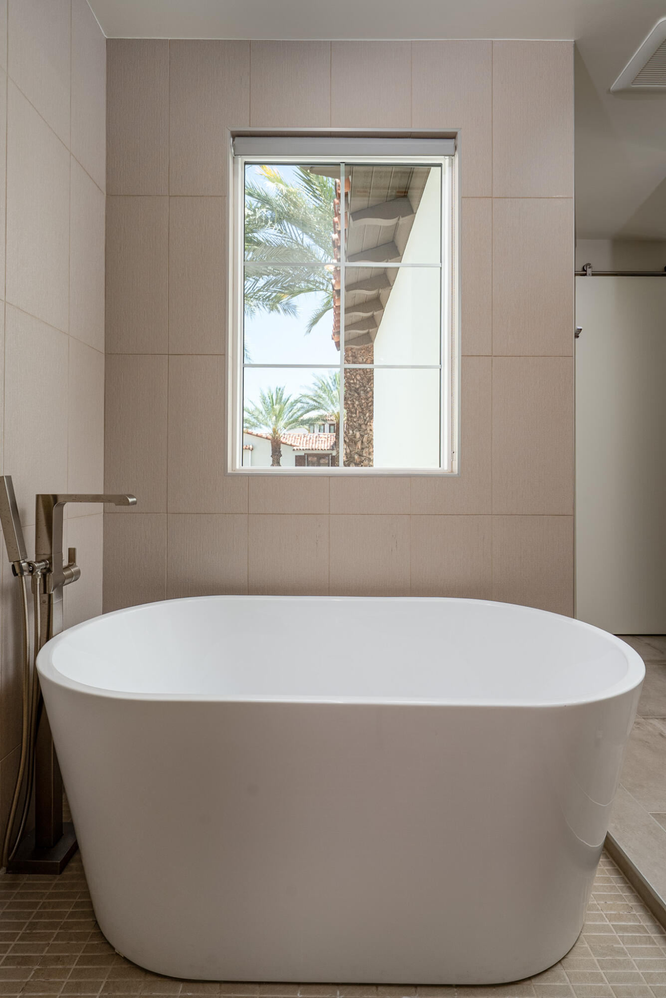 233 Calle La Soledad