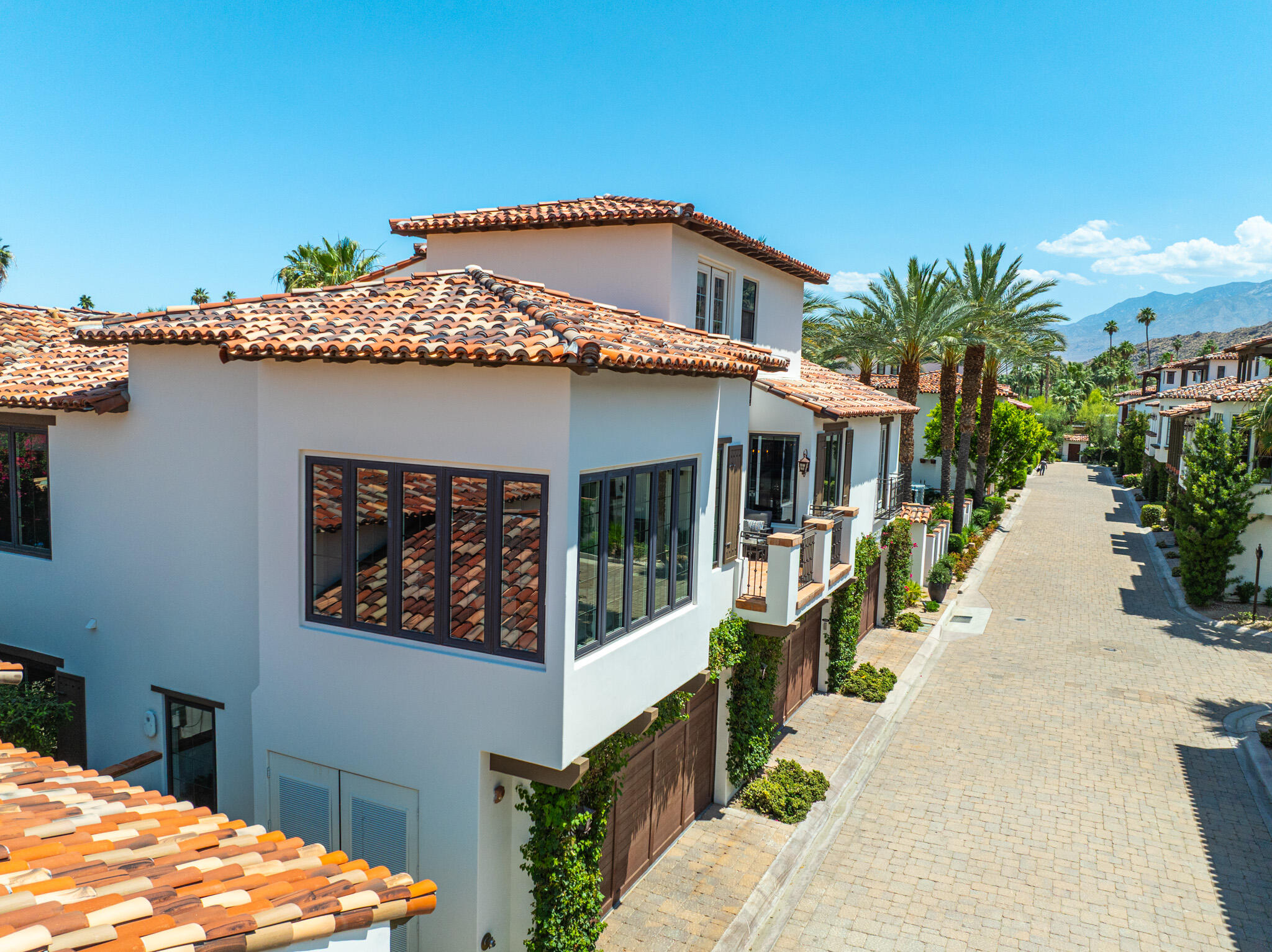 233 Calle La Soledad