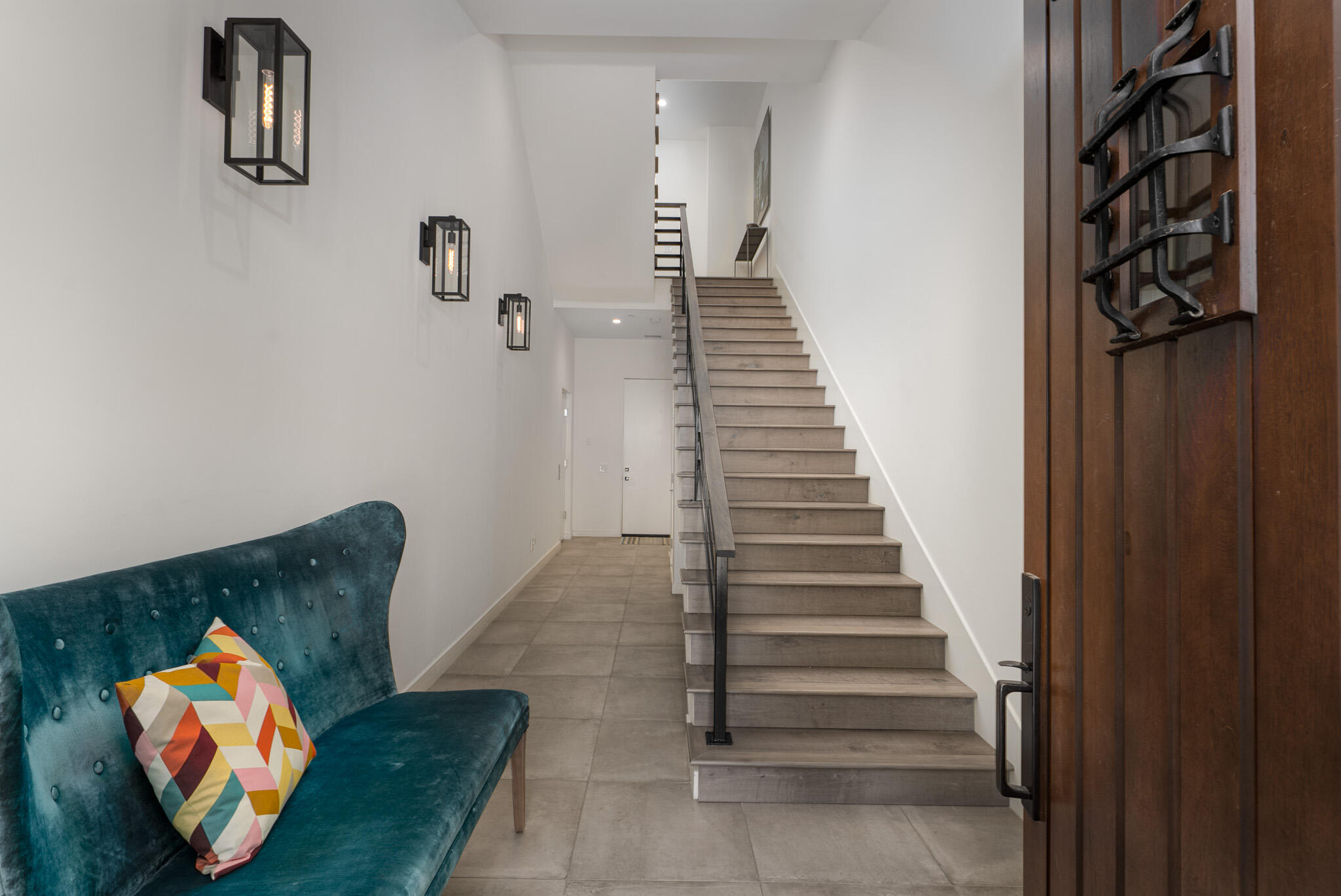 233 Calle La Soledad