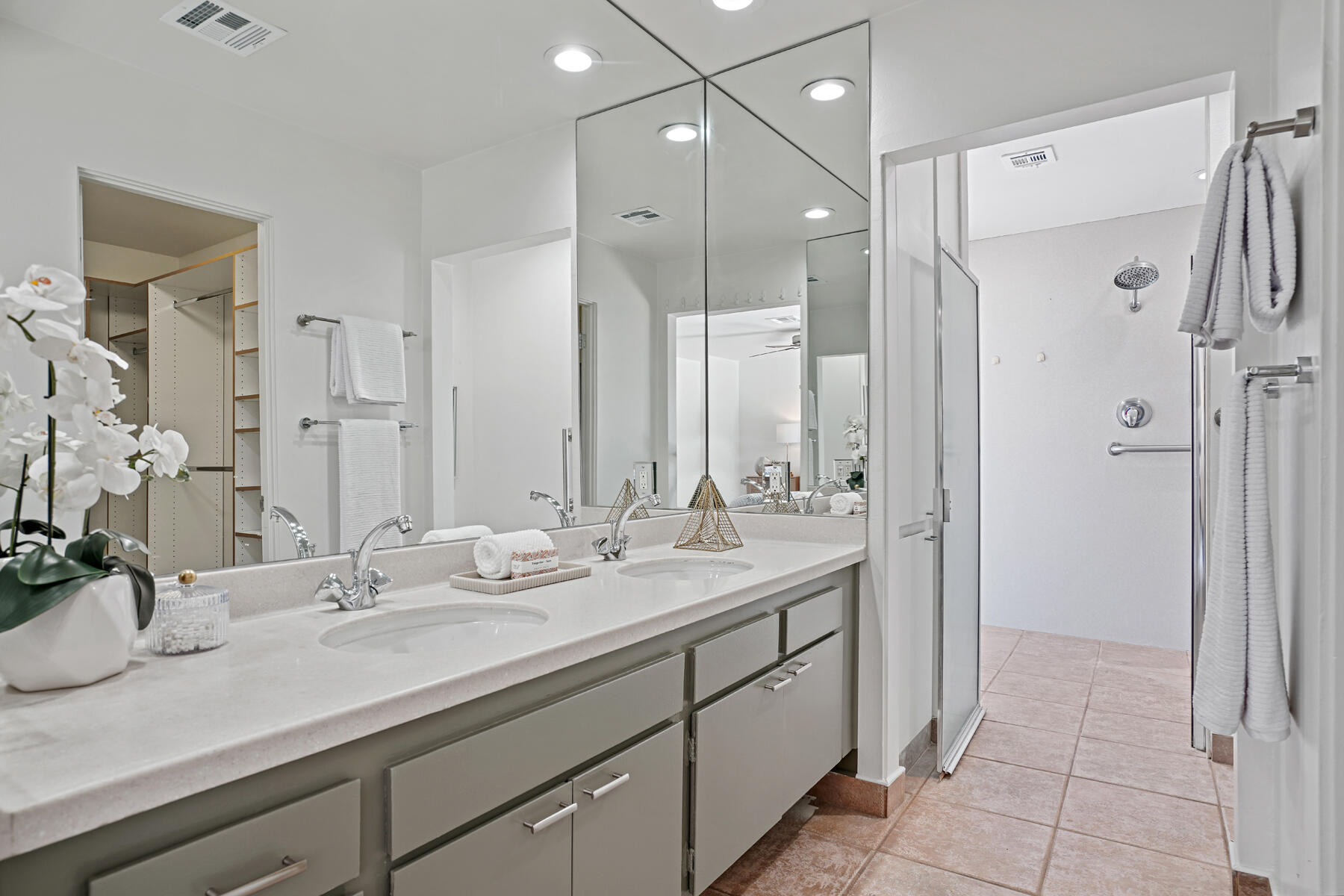 407 N Orchid Tree LN