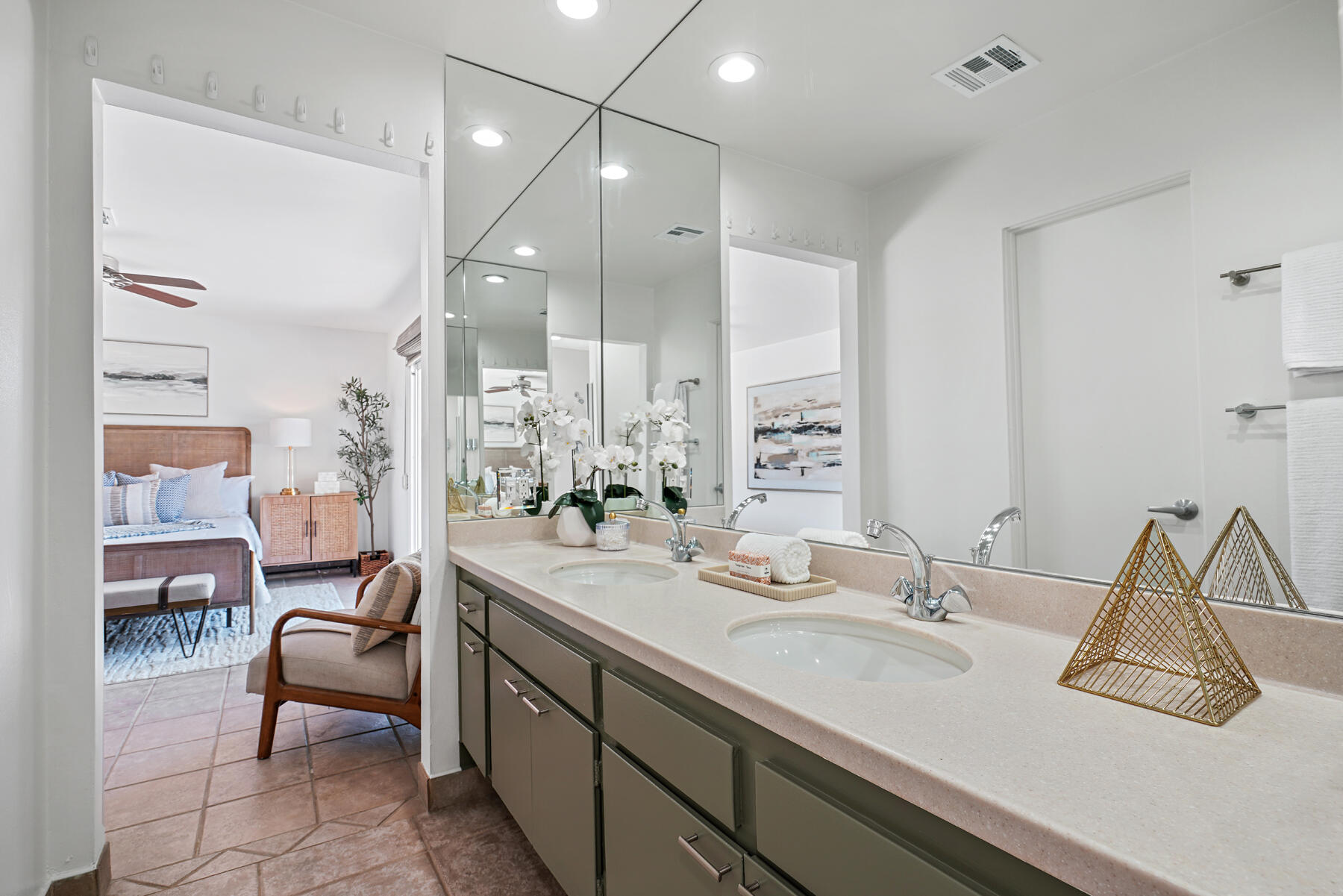 407 N Orchid Tree LN