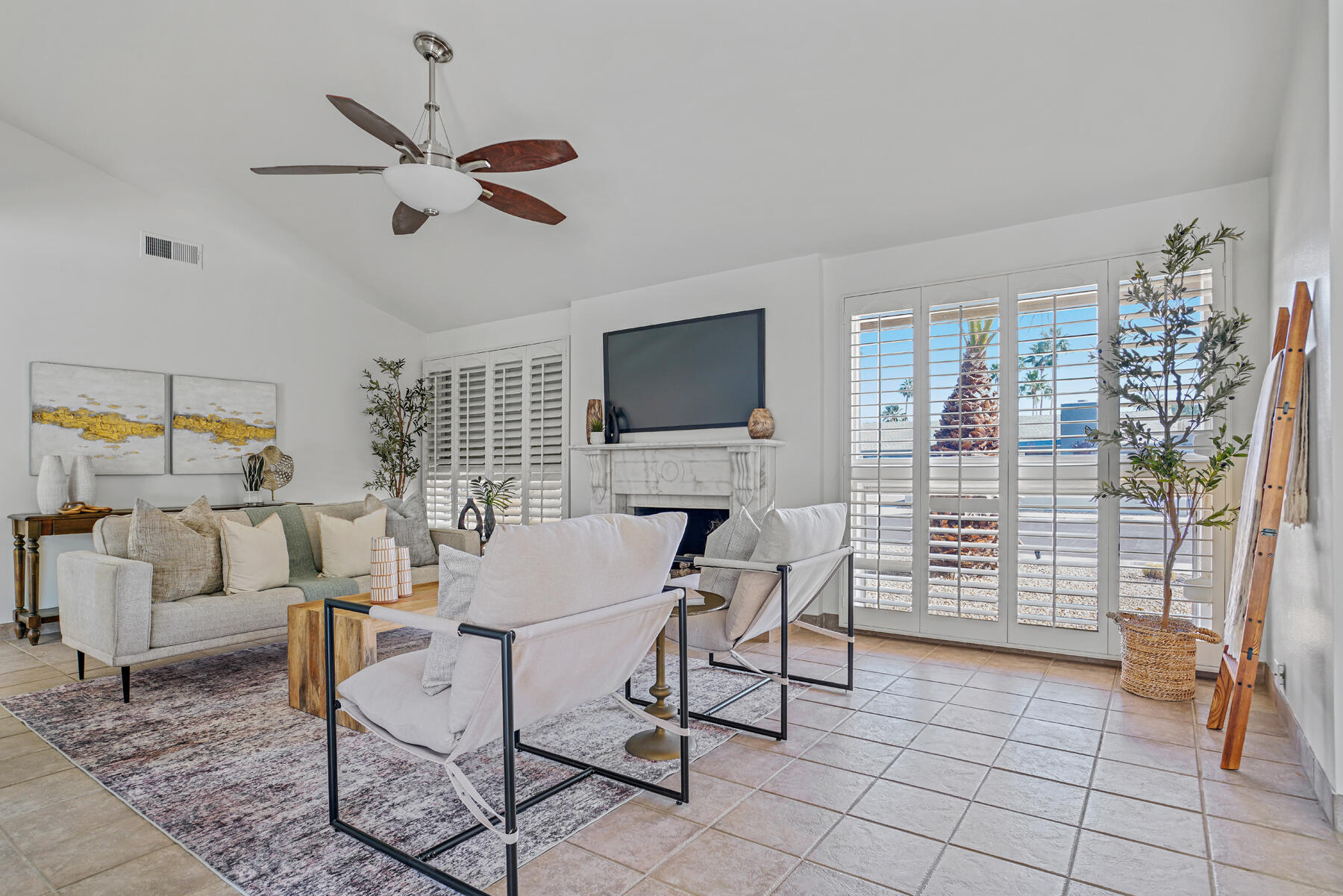 407 N Orchid Tree LN