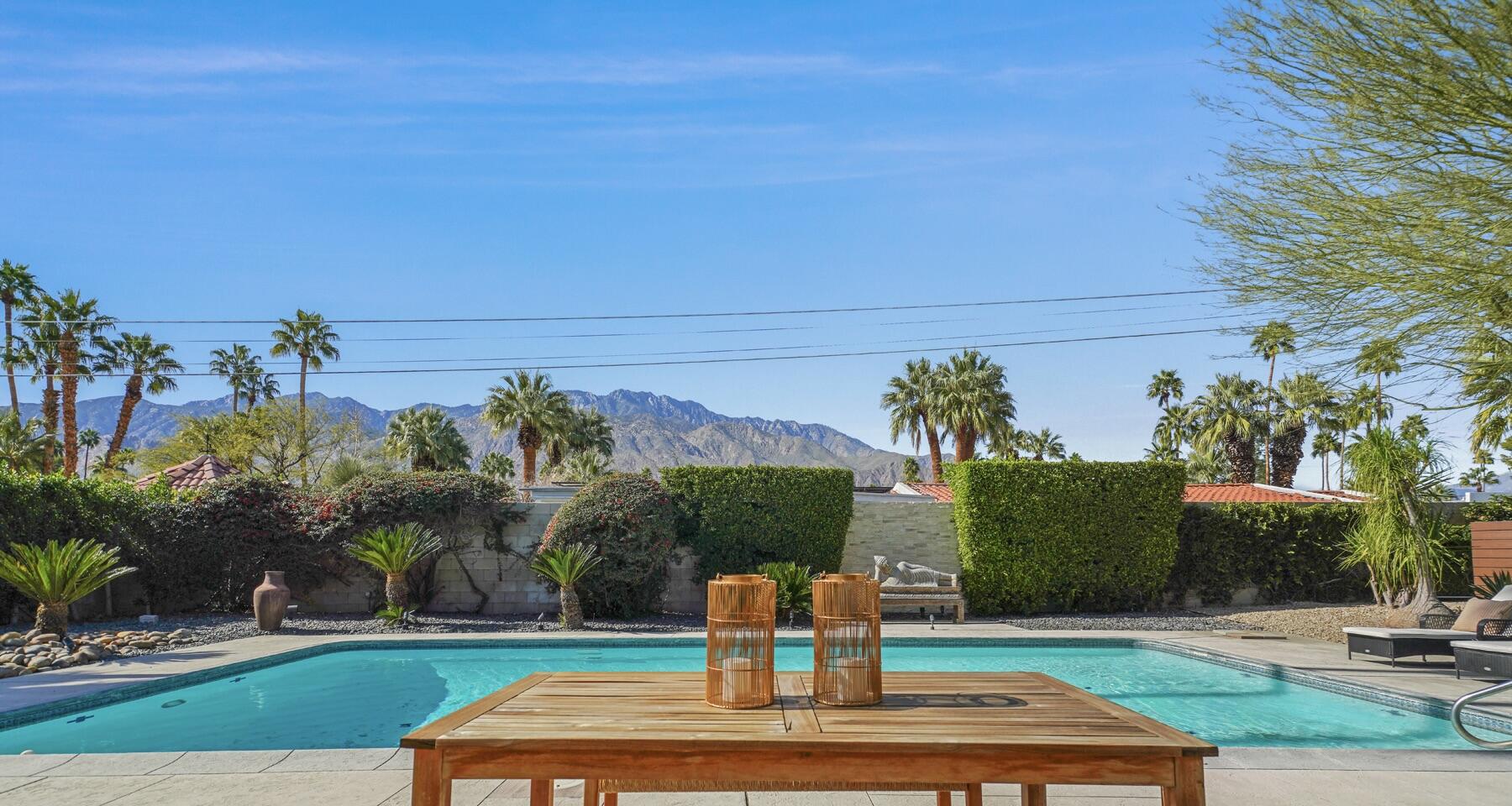 407 N Orchid Tree LN