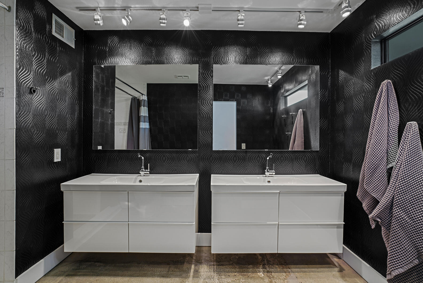 1930 Grand Bahama DR