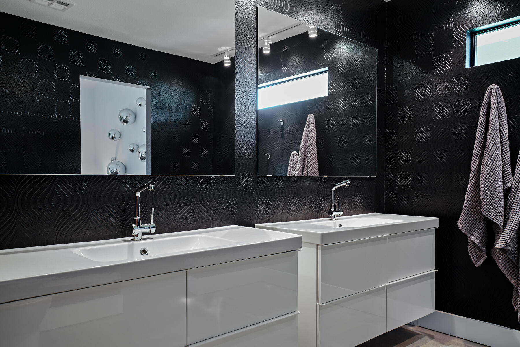 1930 Grand Bahama DR