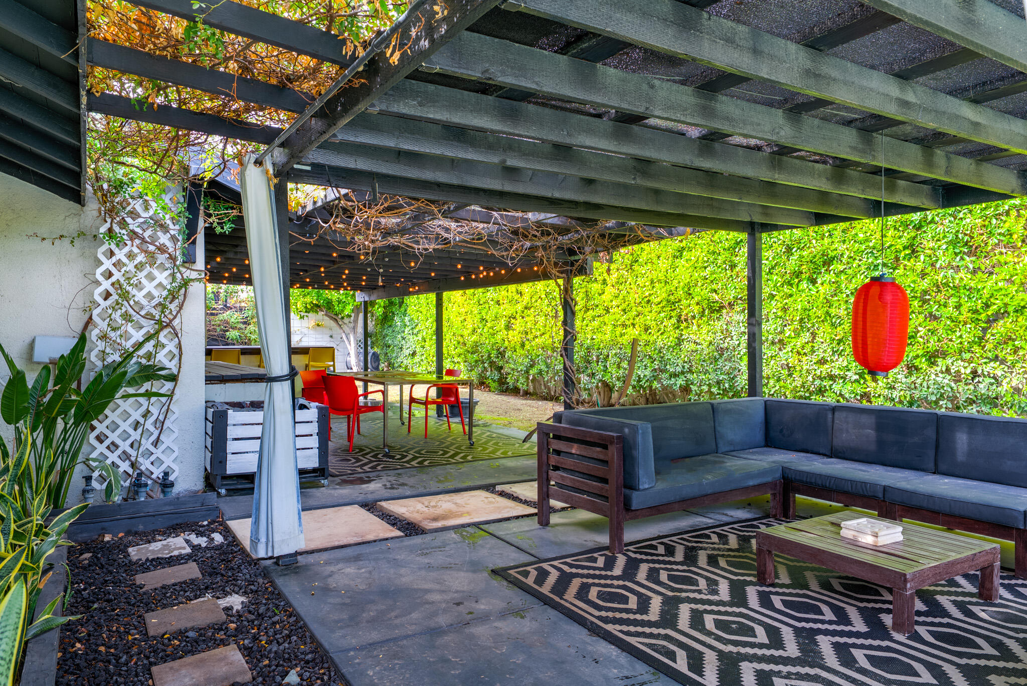 3882 E Sunny Dunes RD