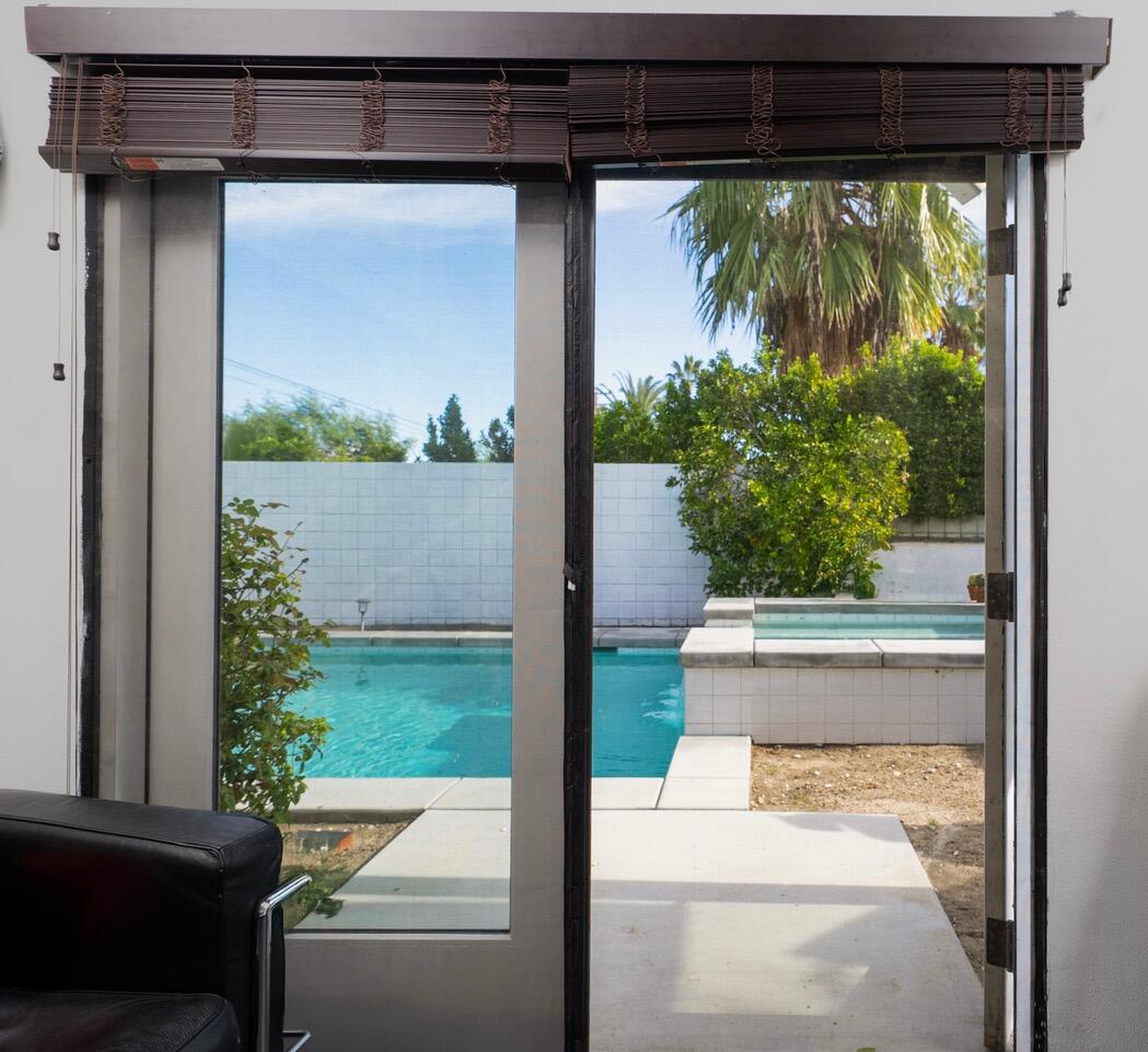 3882 E Sunny Dunes RD